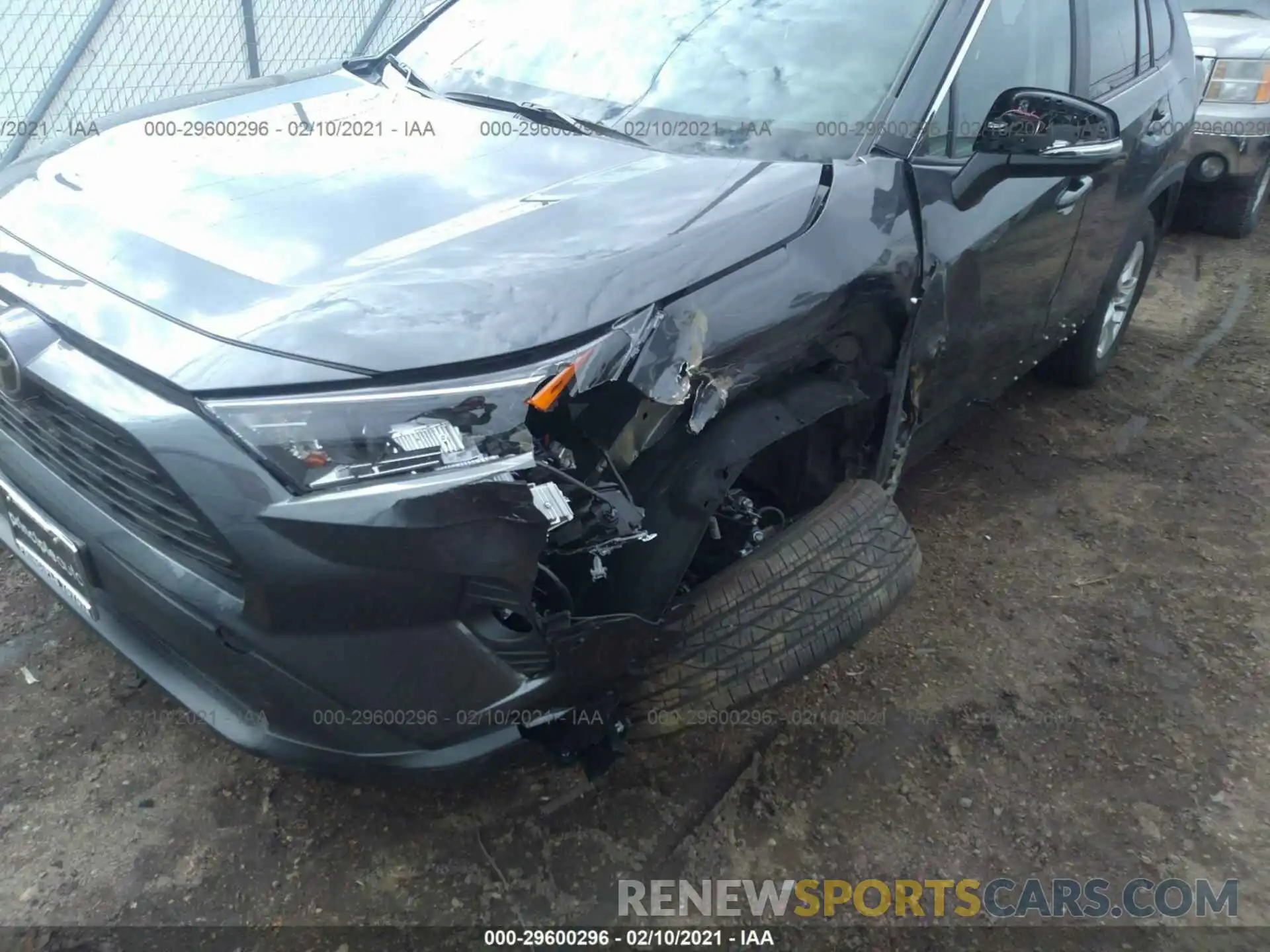 6 Photograph of a damaged car 2T3W1RFV4MW111800 TOYOTA RAV4 2021