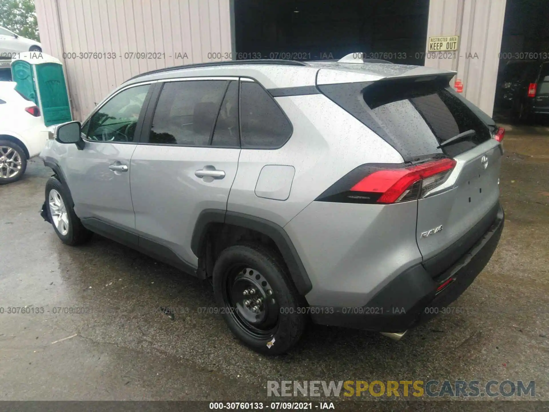 3 Photograph of a damaged car 2T3W1RFV4MW112185 TOYOTA RAV4 2021