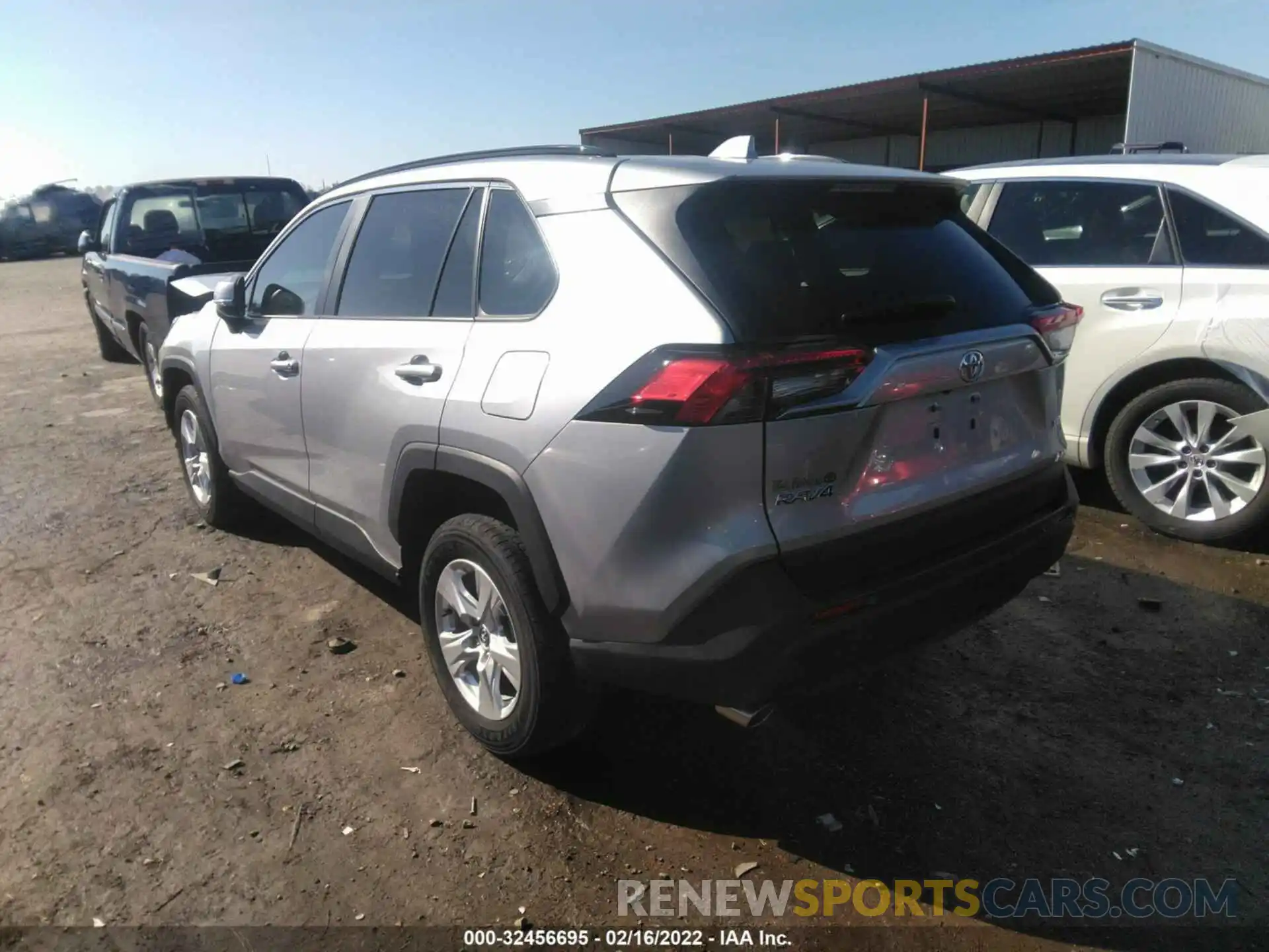 3 Фотография поврежденного автомобиля 2T3W1RFV4MW112199 TOYOTA RAV4 2021