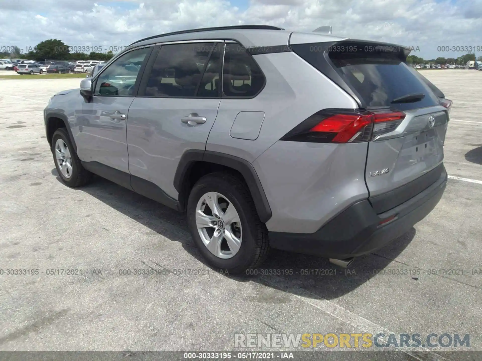 3 Photograph of a damaged car 2T3W1RFV4MW112641 TOYOTA RAV4 2021