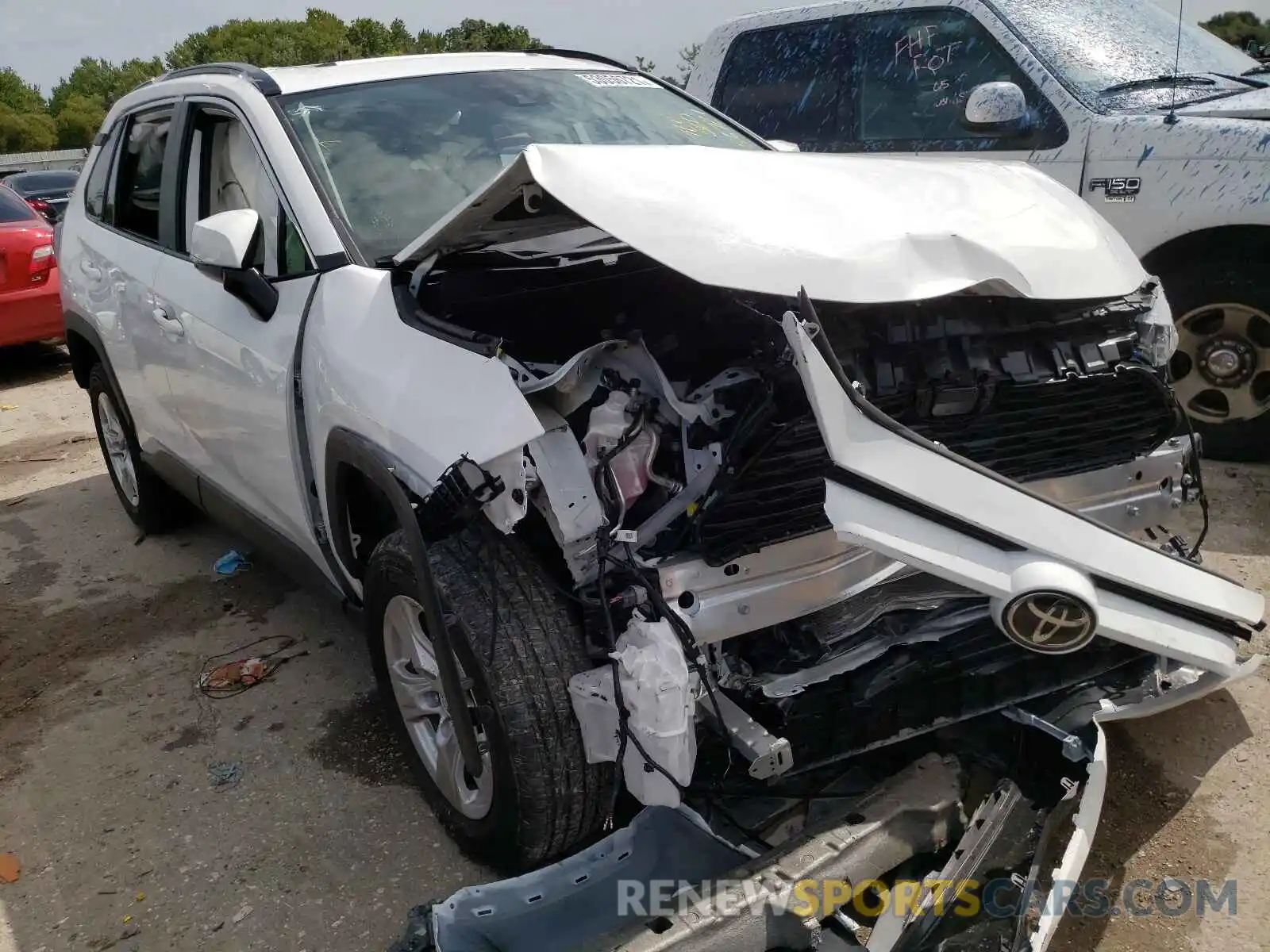 1 Photograph of a damaged car 2T3W1RFV4MW115815 TOYOTA RAV4 2021