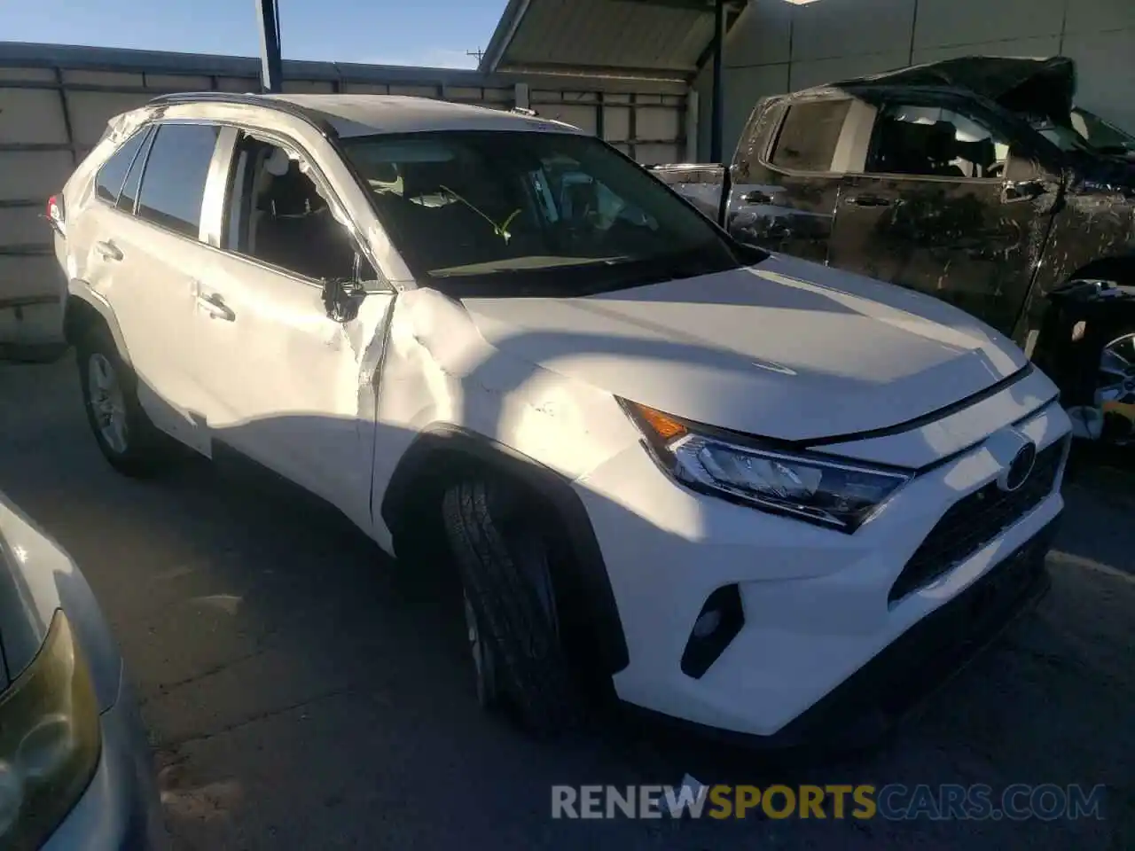 1 Photograph of a damaged car 2T3W1RFV4MW116138 TOYOTA RAV4 2021