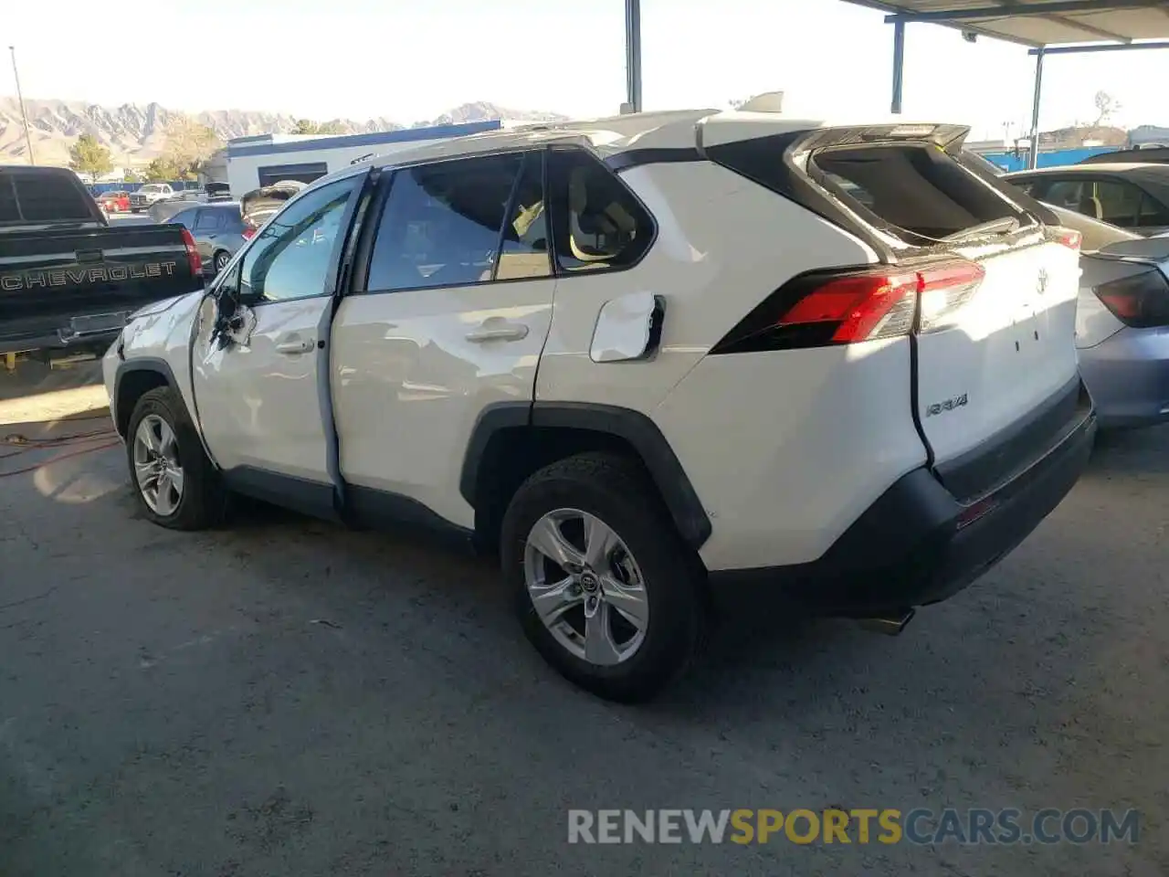 3 Photograph of a damaged car 2T3W1RFV4MW116138 TOYOTA RAV4 2021