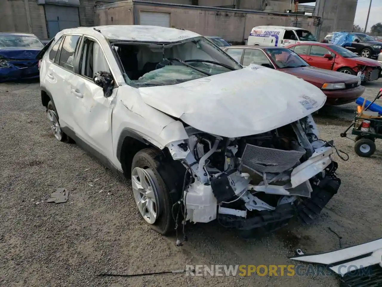 1 Photograph of a damaged car 2T3W1RFV4MW118794 TOYOTA RAV4 2021