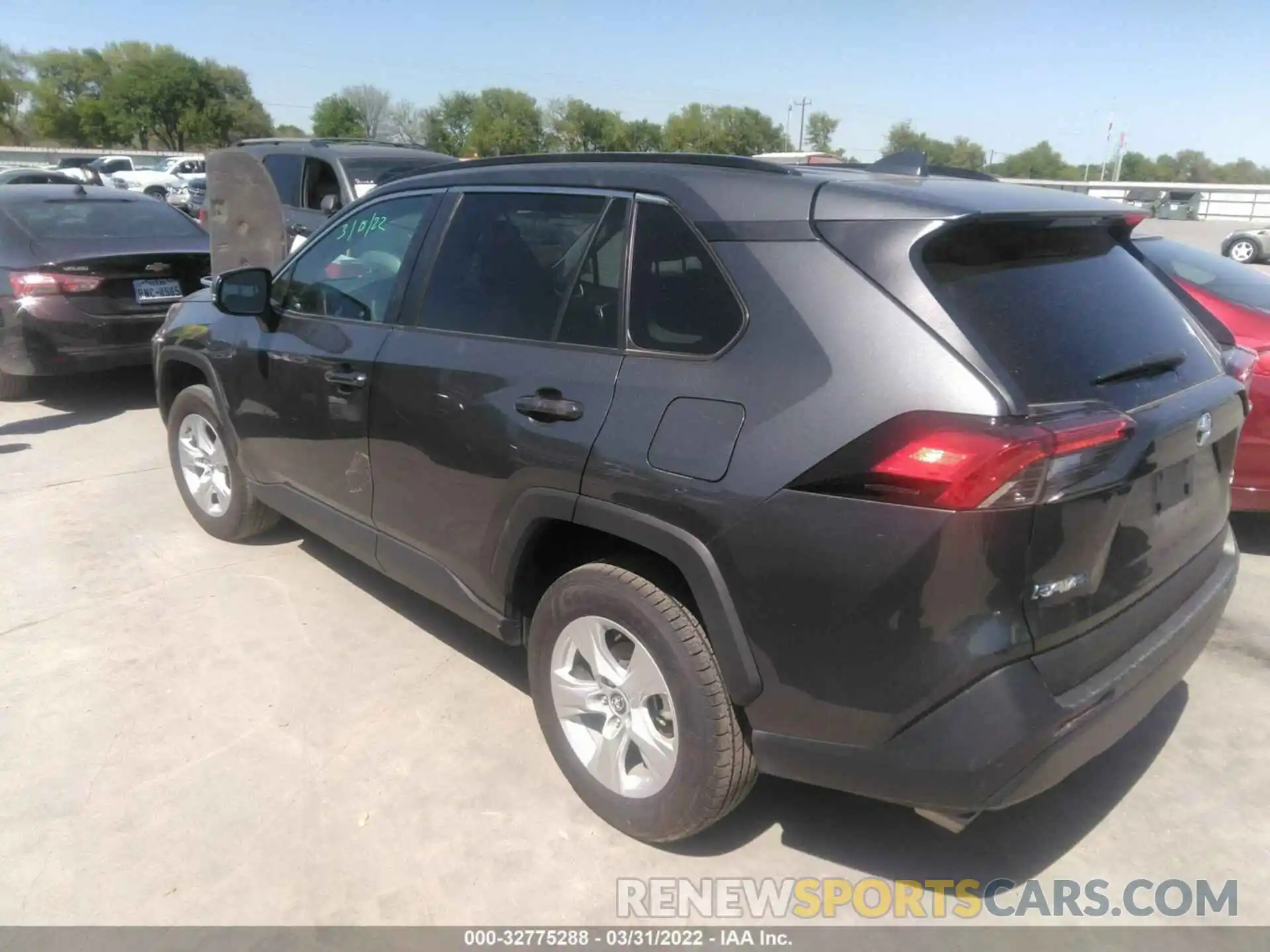 3 Фотография поврежденного автомобиля 2T3W1RFV4MW120349 TOYOTA RAV4 2021