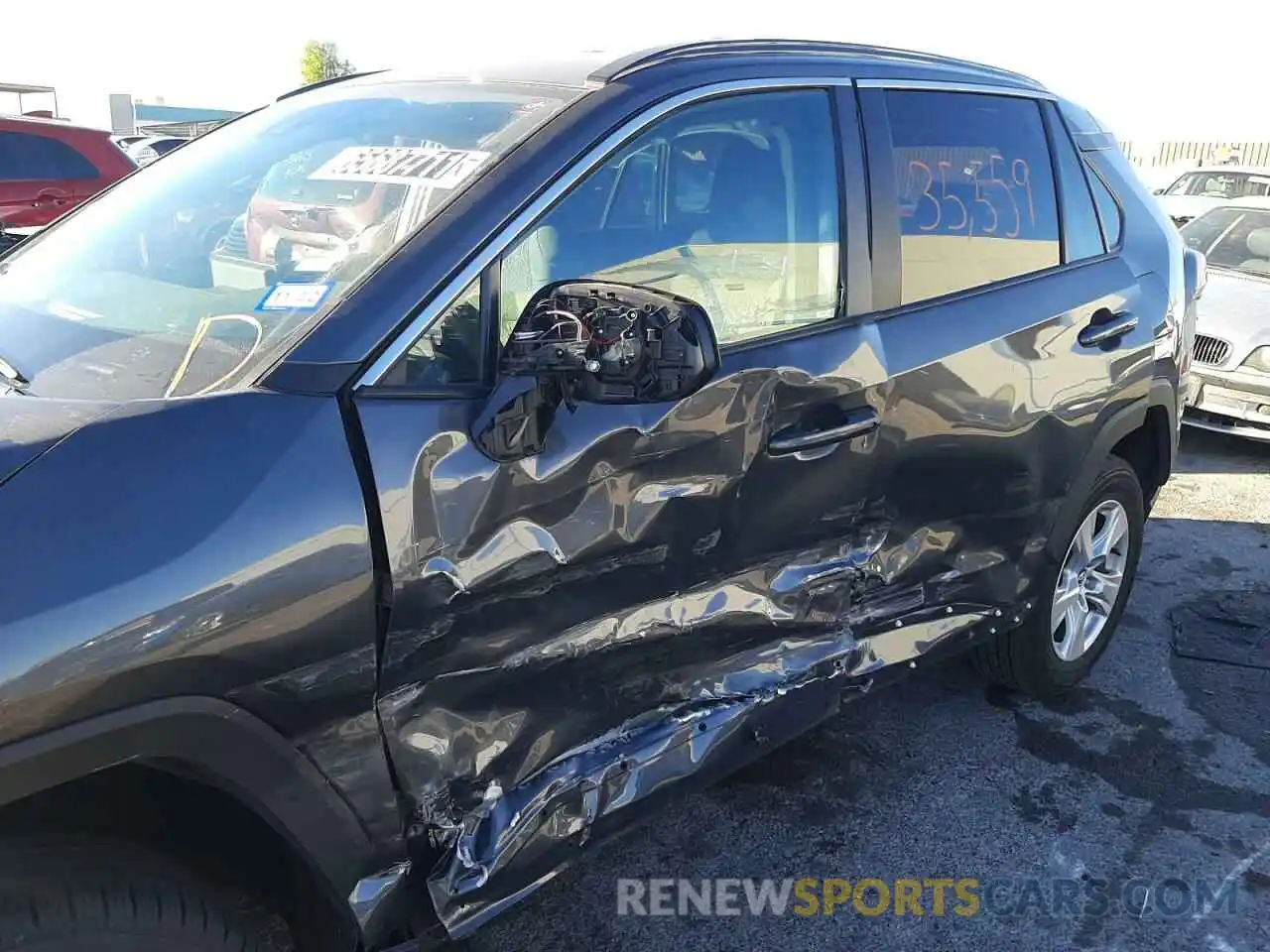 10 Photograph of a damaged car 2T3W1RFV4MW121100 TOYOTA RAV4 2021