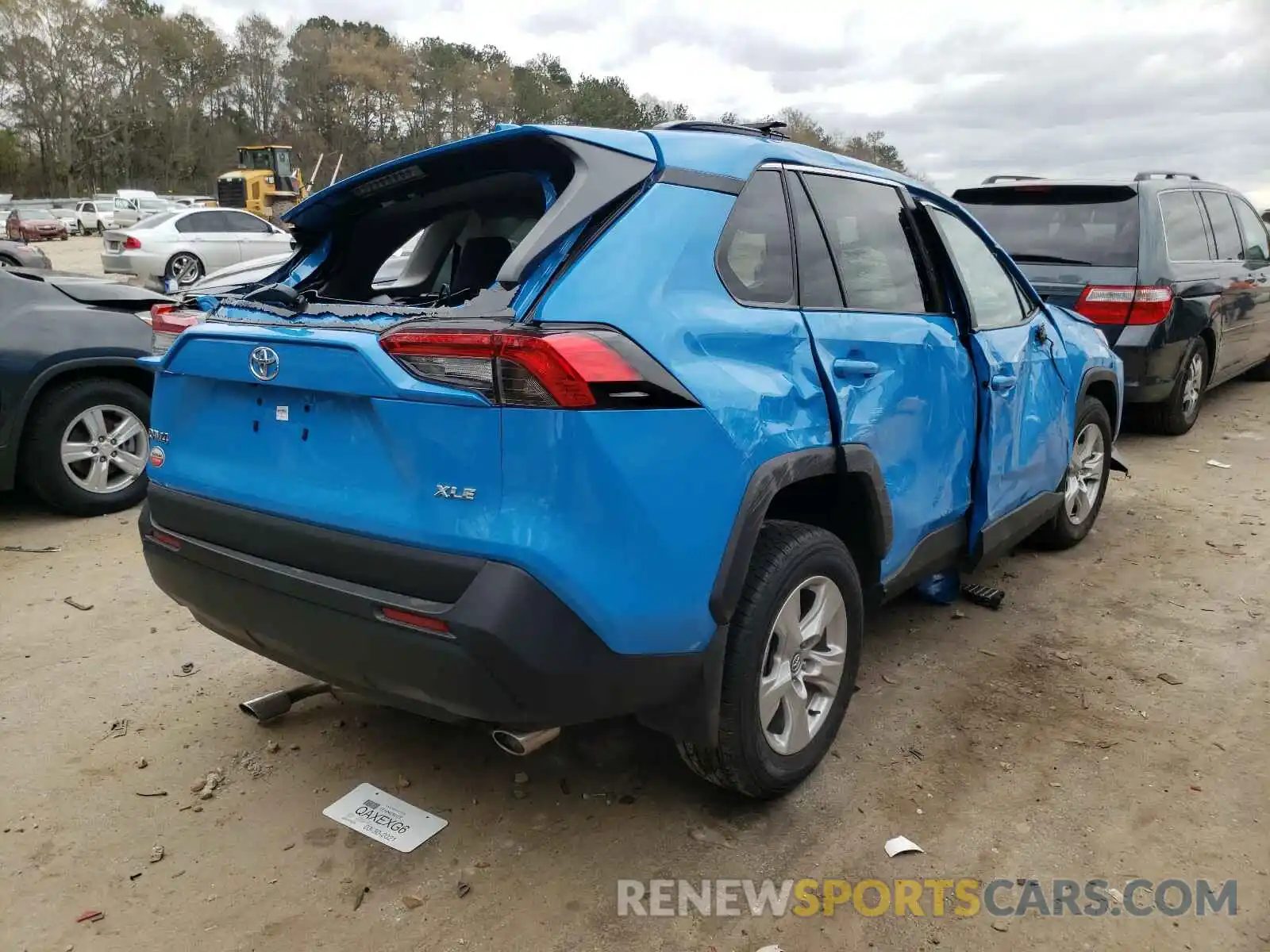 4 Photograph of a damaged car 2T3W1RFV4MW121145 TOYOTA RAV4 2021