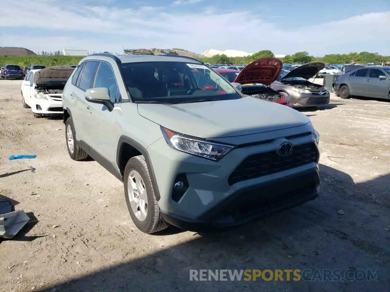 1 Photograph of a damaged car 2T3W1RFV4MW132694 TOYOTA RAV4 2021