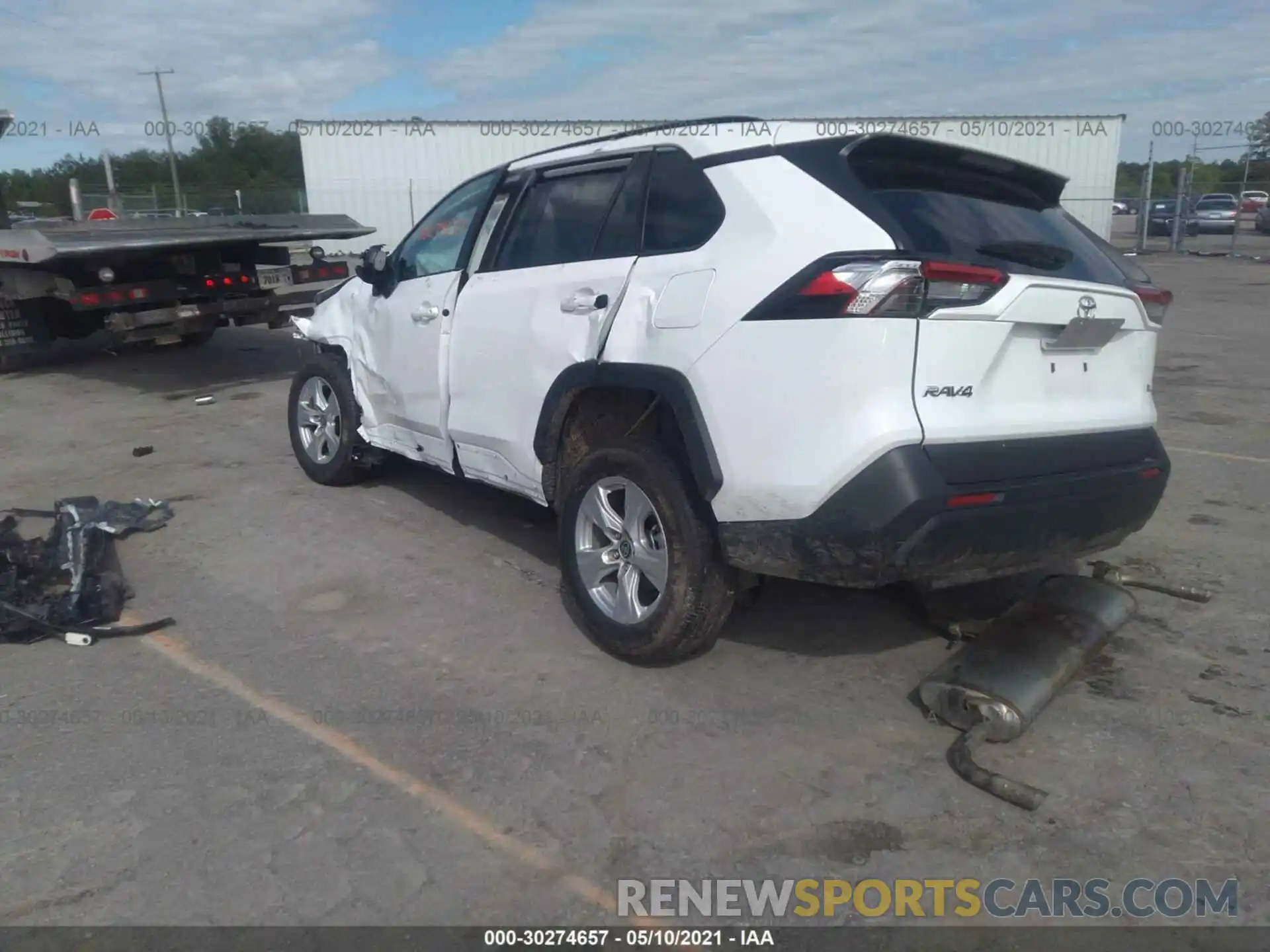 3 Photograph of a damaged car 2T3W1RFV4MW133862 TOYOTA RAV4 2021