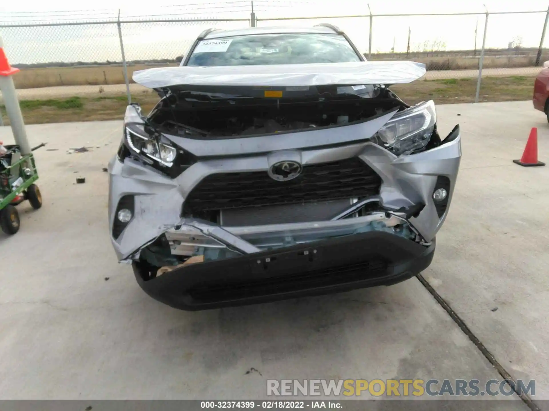 6 Photograph of a damaged car 2T3W1RFV4MW138608 TOYOTA RAV4 2021