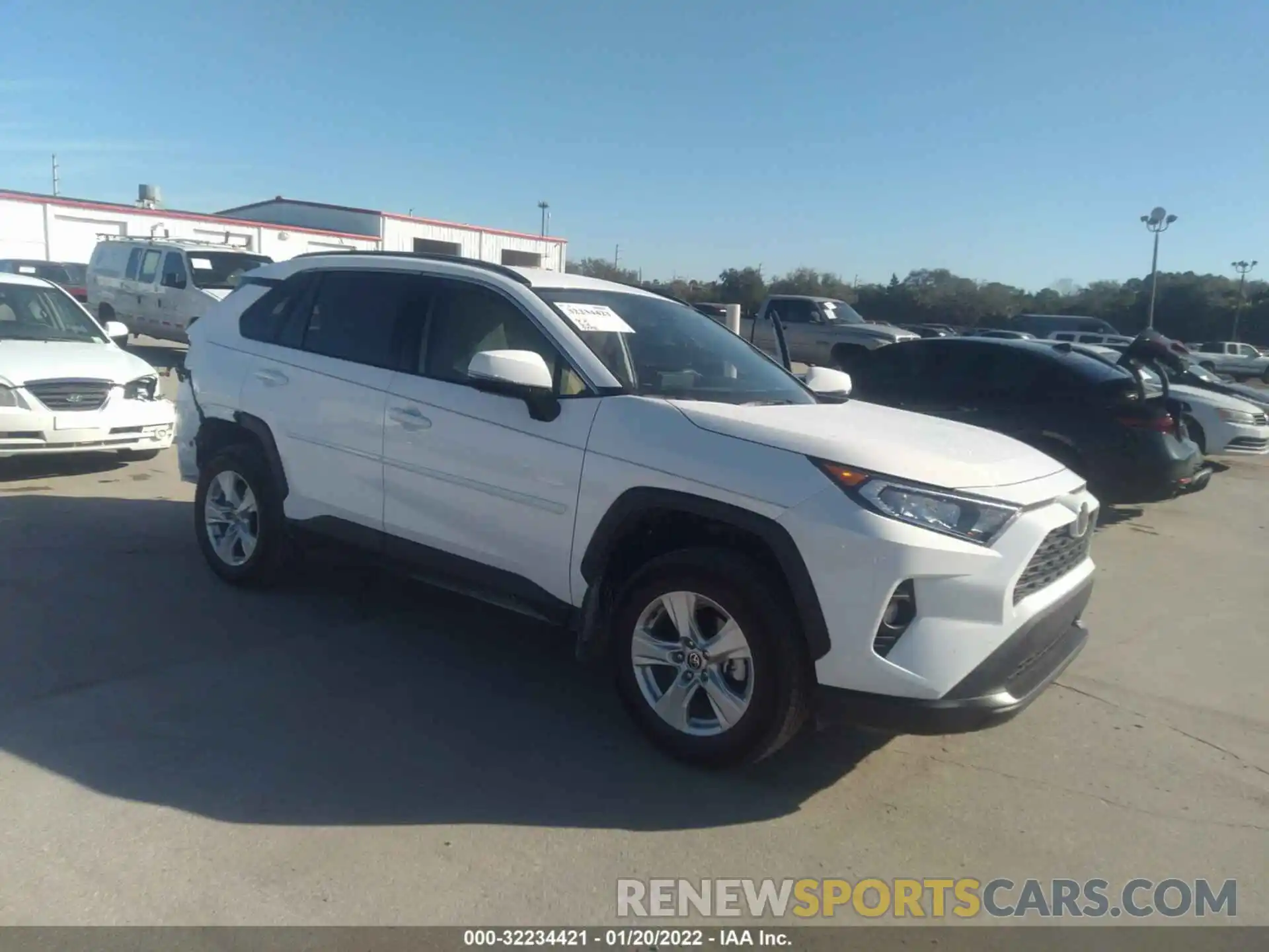 1 Photograph of a damaged car 2T3W1RFV4MW140360 TOYOTA RAV4 2021