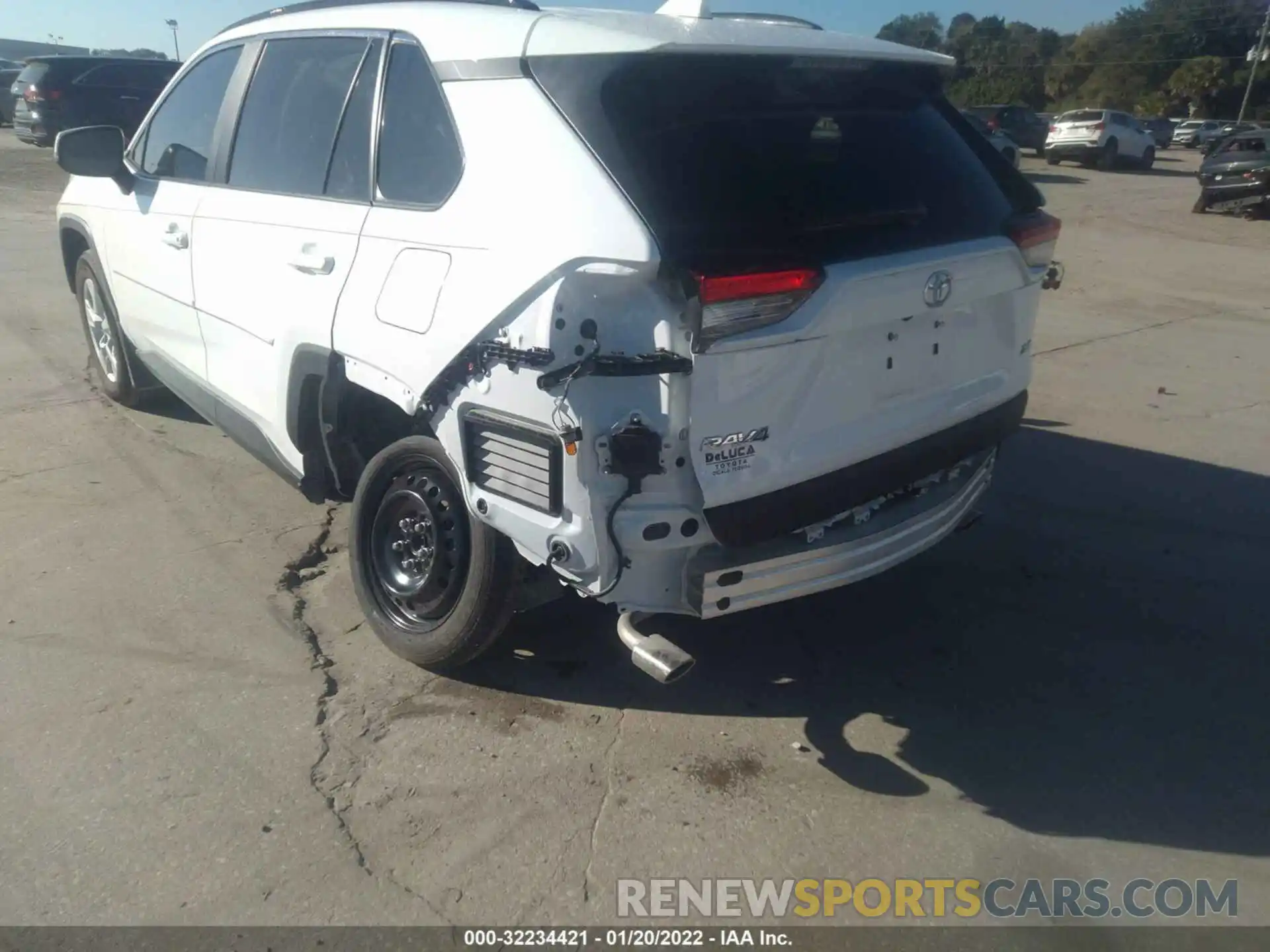 6 Photograph of a damaged car 2T3W1RFV4MW140360 TOYOTA RAV4 2021