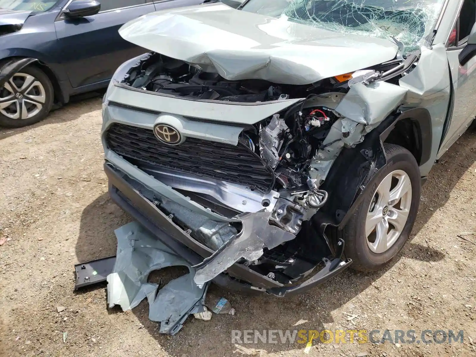 9 Photograph of a damaged car 2T3W1RFV4MW147373 TOYOTA RAV4 2021