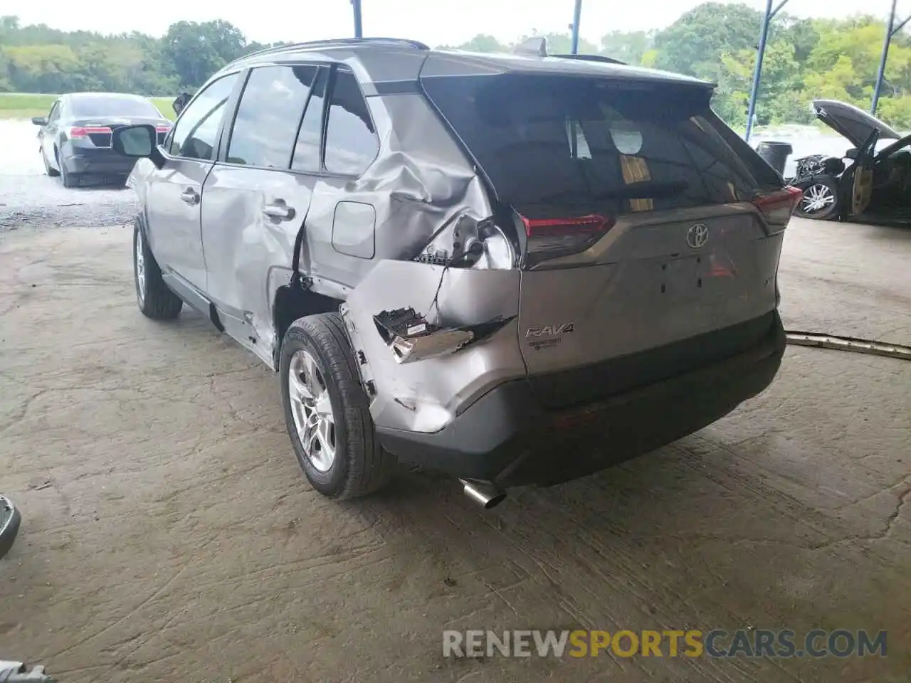 3 Photograph of a damaged car 2T3W1RFV4MW153447 TOYOTA RAV4 2021