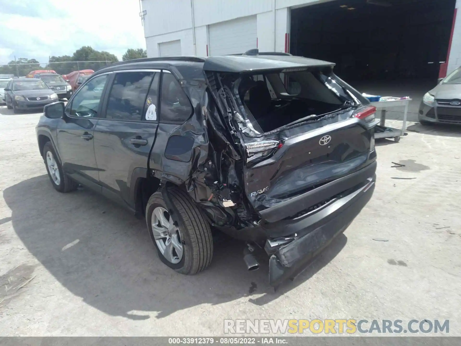 3 Photograph of a damaged car 2T3W1RFV4MW157062 TOYOTA RAV4 2021