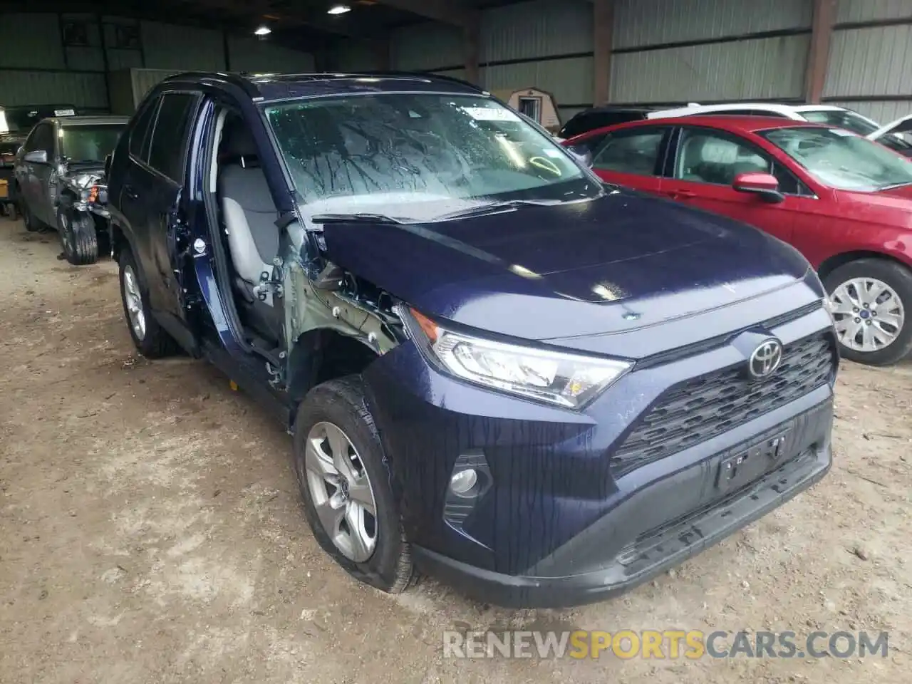 1 Photograph of a damaged car 2T3W1RFV4MW161726 TOYOTA RAV4 2021