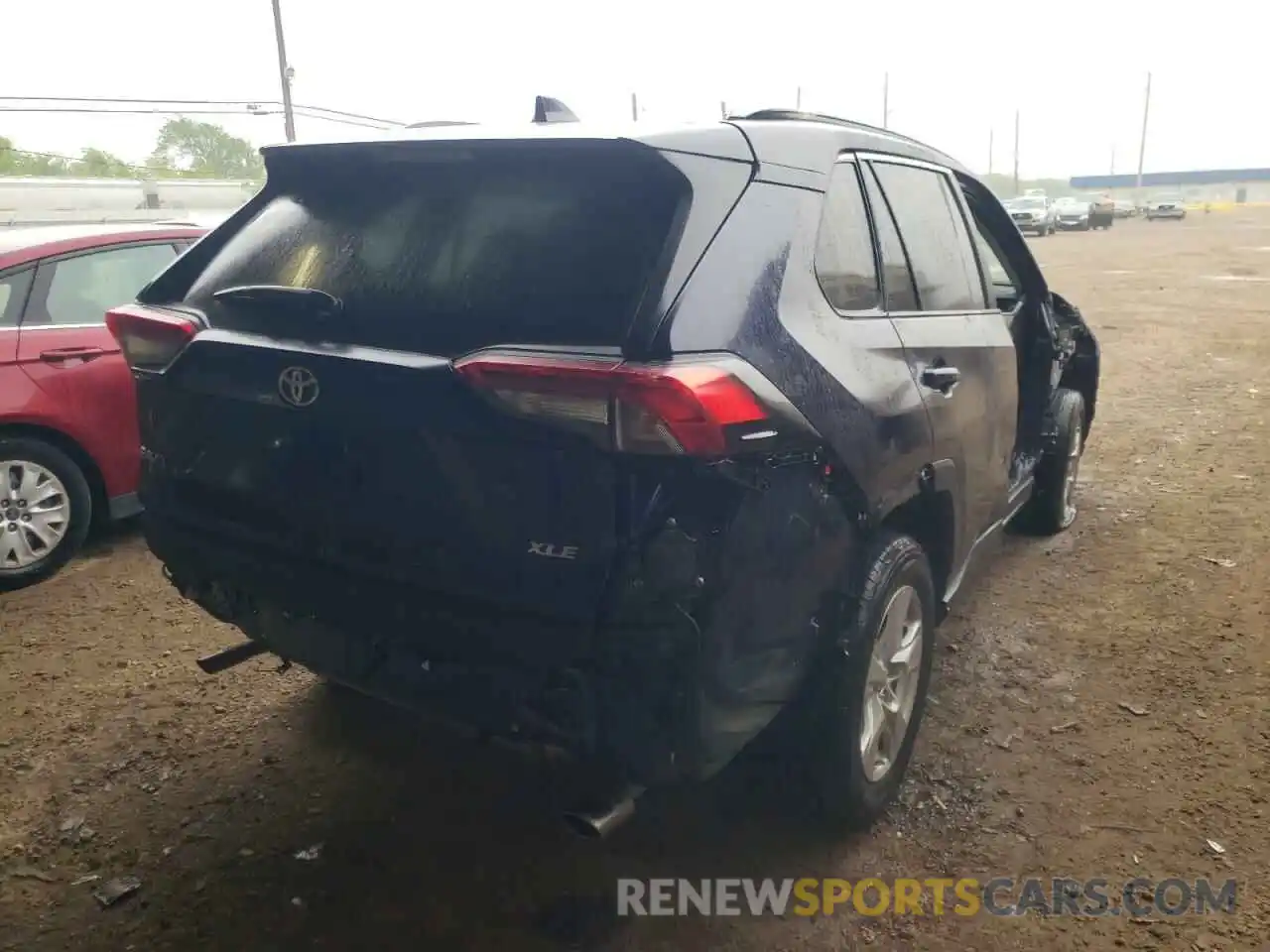 4 Photograph of a damaged car 2T3W1RFV4MW161726 TOYOTA RAV4 2021