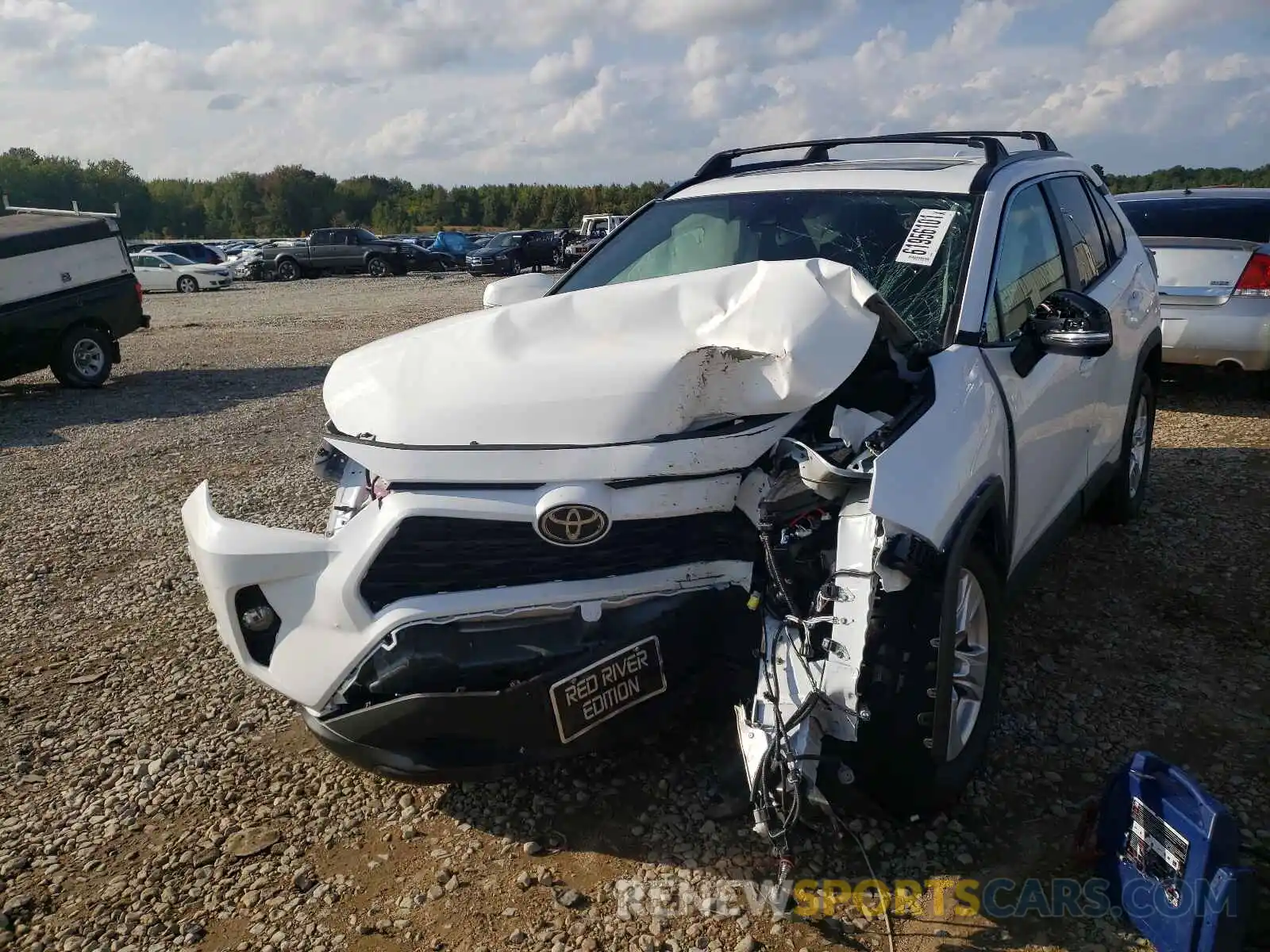 2 Photograph of a damaged car 2T3W1RFV4MW170703 TOYOTA RAV4 2021