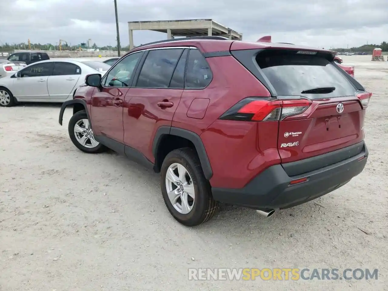 3 Photograph of a damaged car 2T3W1RFV4MW174590 TOYOTA RAV4 2021