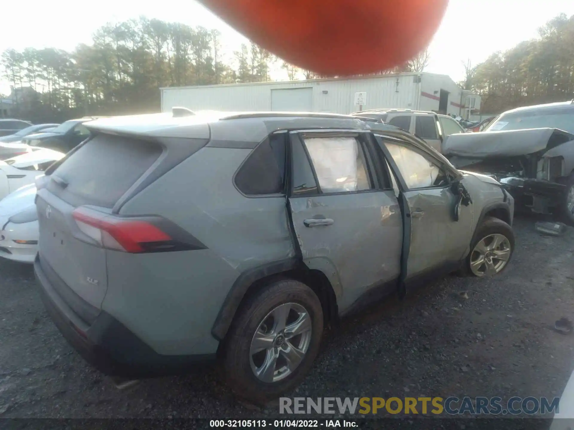 4 Photograph of a damaged car 2T3W1RFV5MC089307 TOYOTA RAV4 2021