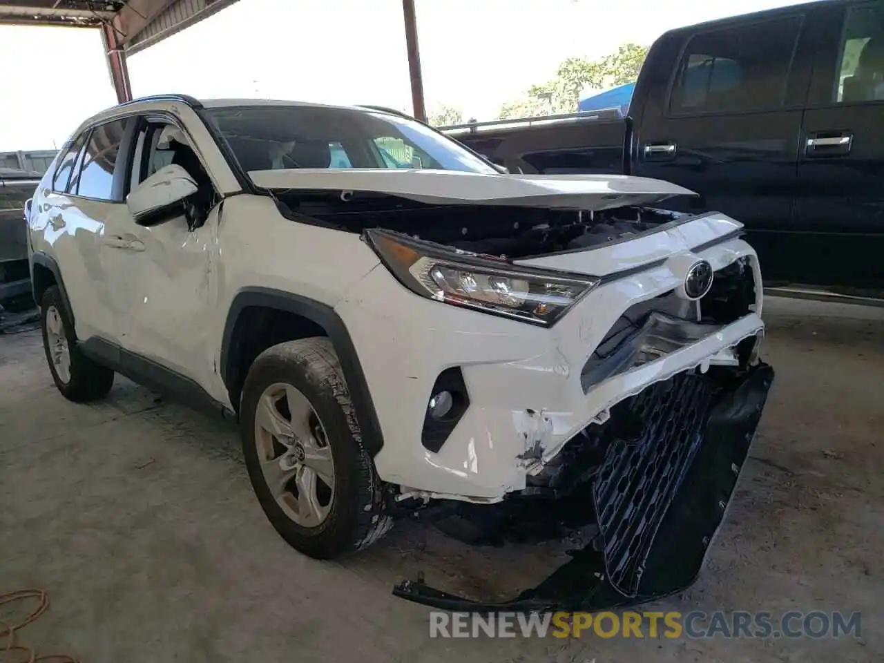 1 Photograph of a damaged car 2T3W1RFV5MC094362 TOYOTA RAV4 2021