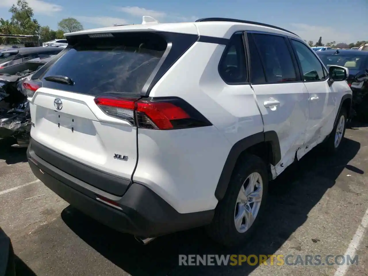 4 Photograph of a damaged car 2T3W1RFV5MC096905 TOYOTA RAV4 2021