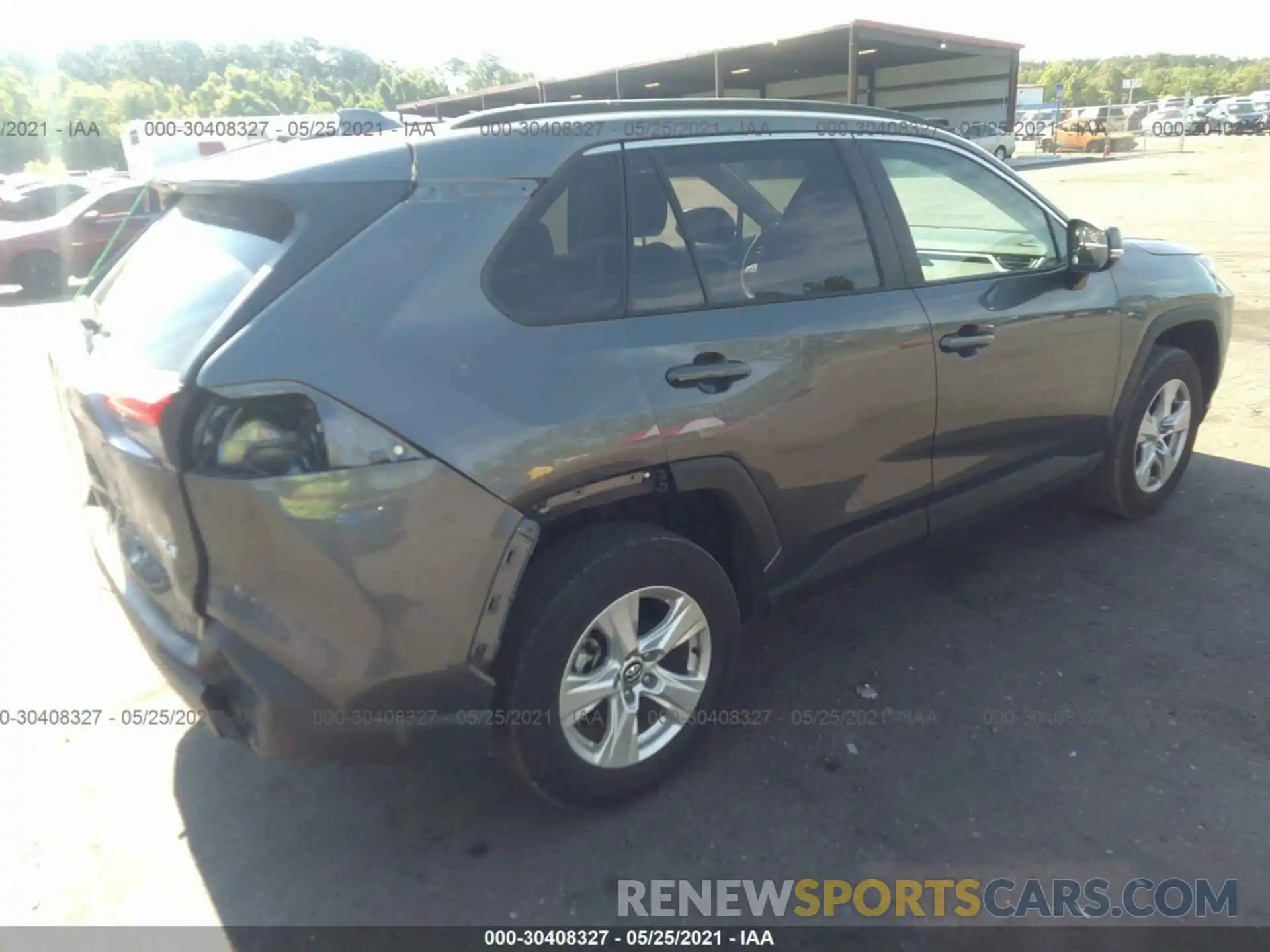 4 Photograph of a damaged car 2T3W1RFV5MC099514 TOYOTA RAV4 2021