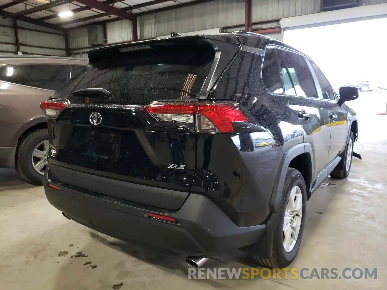 4 Photograph of a damaged car 2T3W1RFV5MC101262 TOYOTA RAV4 2021