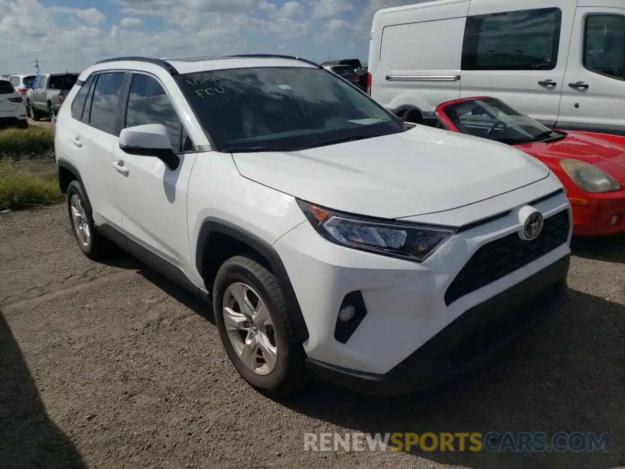 1 Photograph of a damaged car 2T3W1RFV5MC101911 TOYOTA RAV4 2021