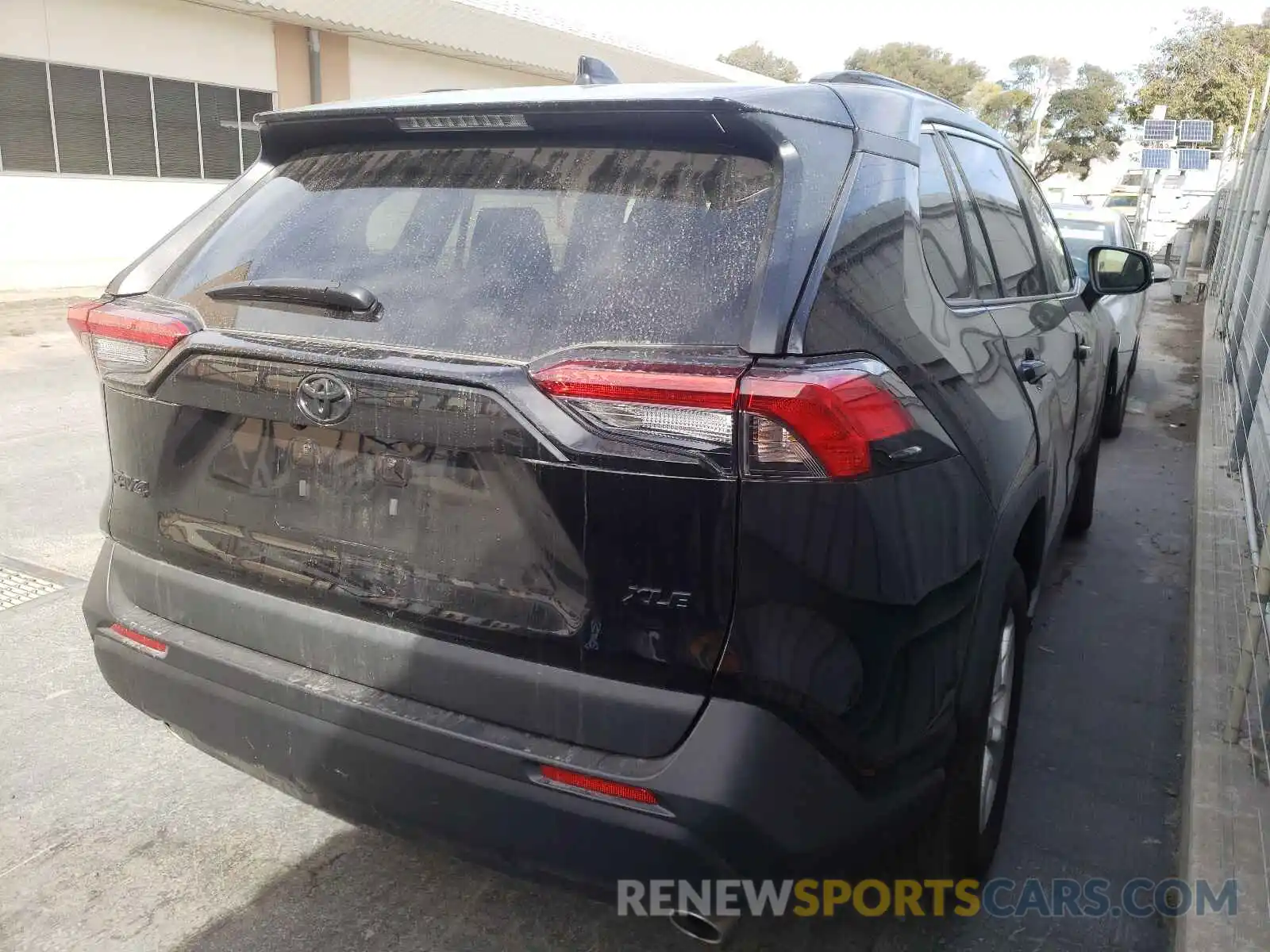 4 Photograph of a damaged car 2T3W1RFV5MC106865 TOYOTA RAV4 2021