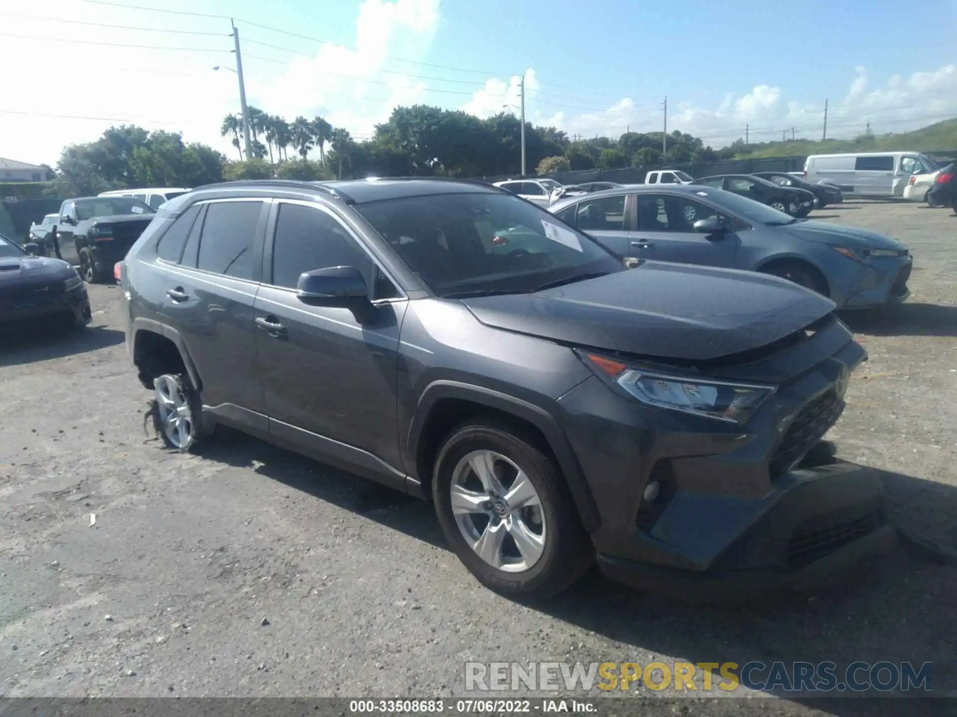 1 Photograph of a damaged car 2T3W1RFV5MC114044 TOYOTA RAV4 2021