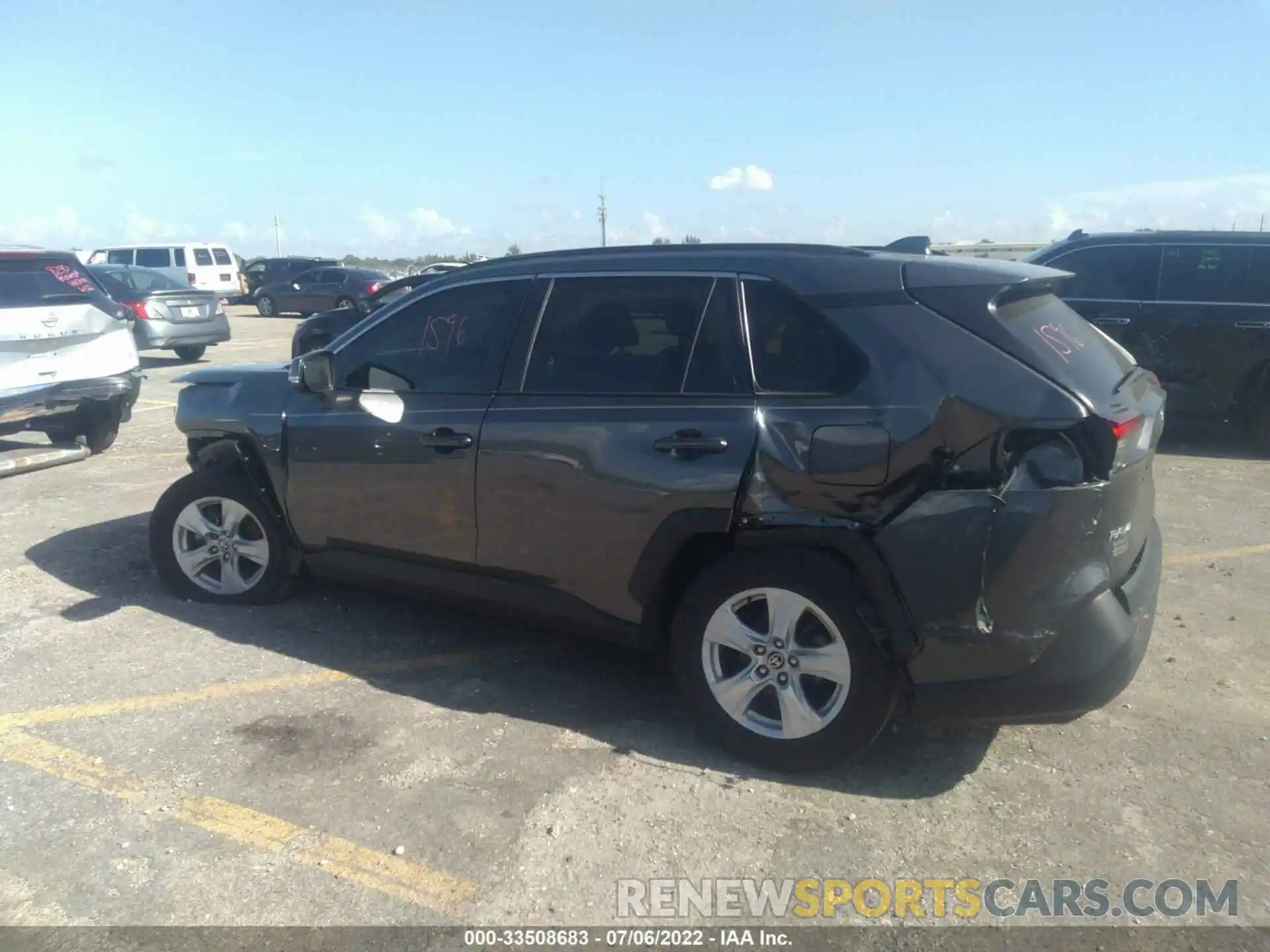 6 Photograph of a damaged car 2T3W1RFV5MC114044 TOYOTA RAV4 2021