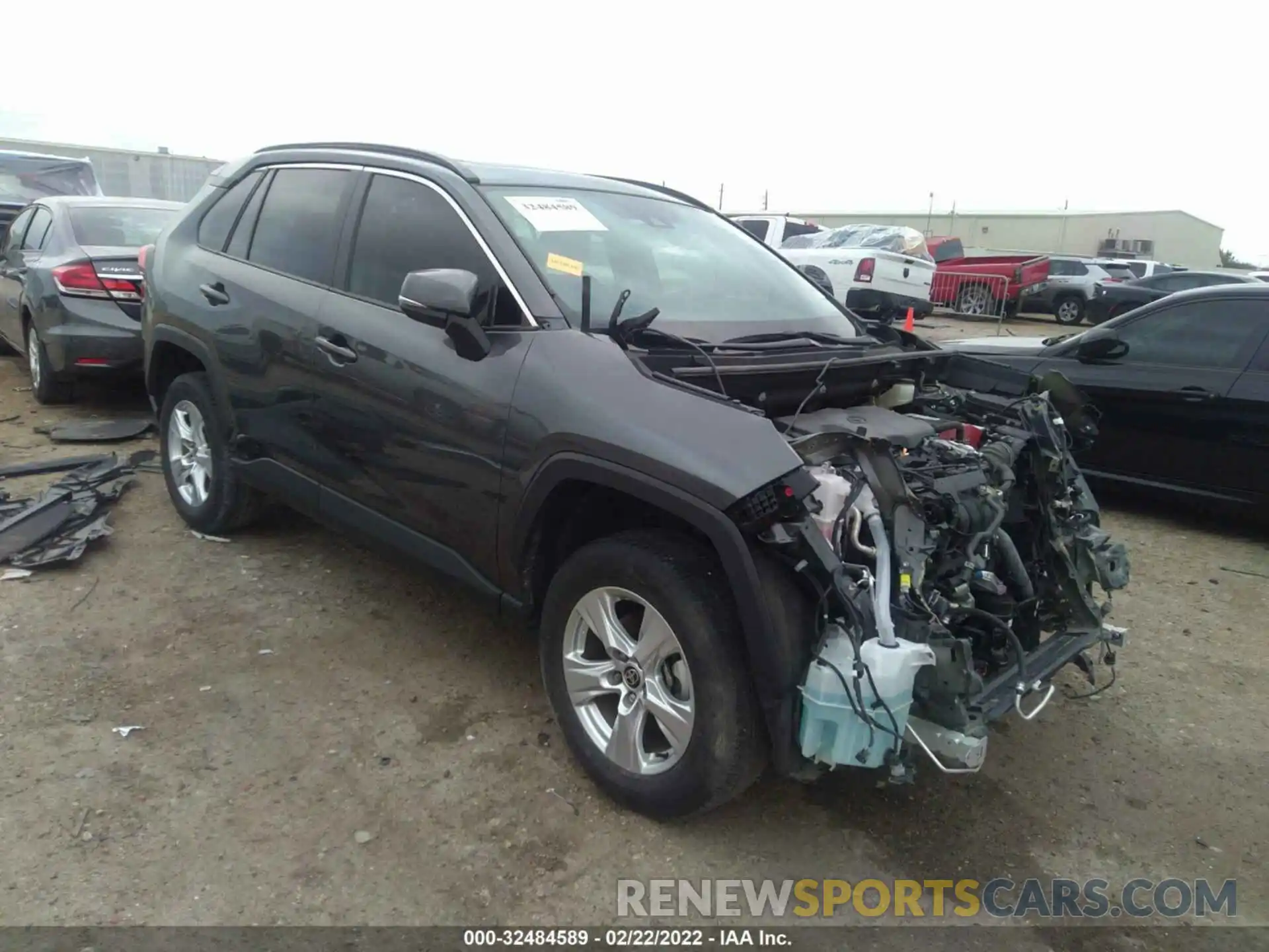 1 Photograph of a damaged car 2T3W1RFV5MC125402 TOYOTA RAV4 2021