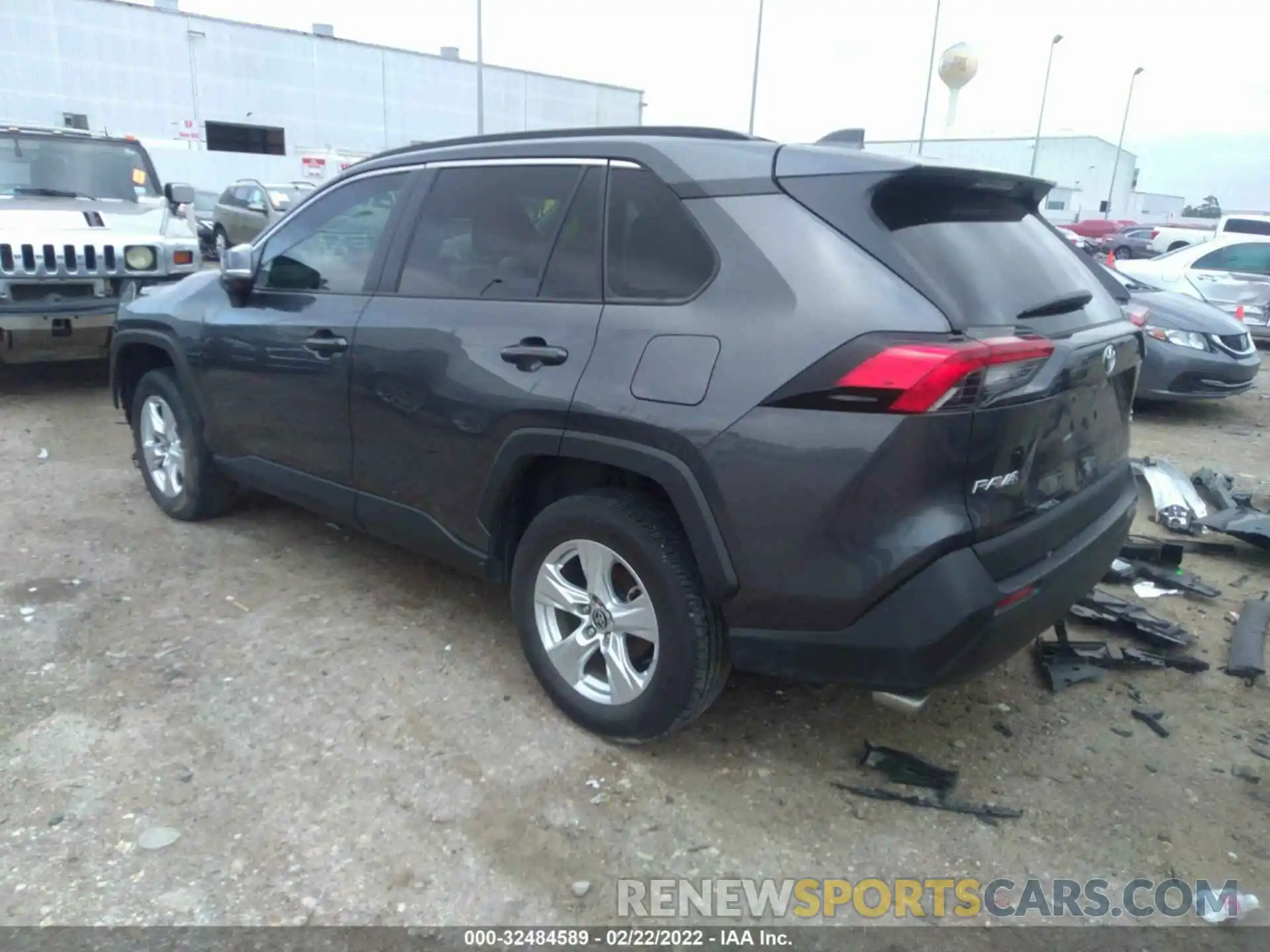 3 Photograph of a damaged car 2T3W1RFV5MC125402 TOYOTA RAV4 2021