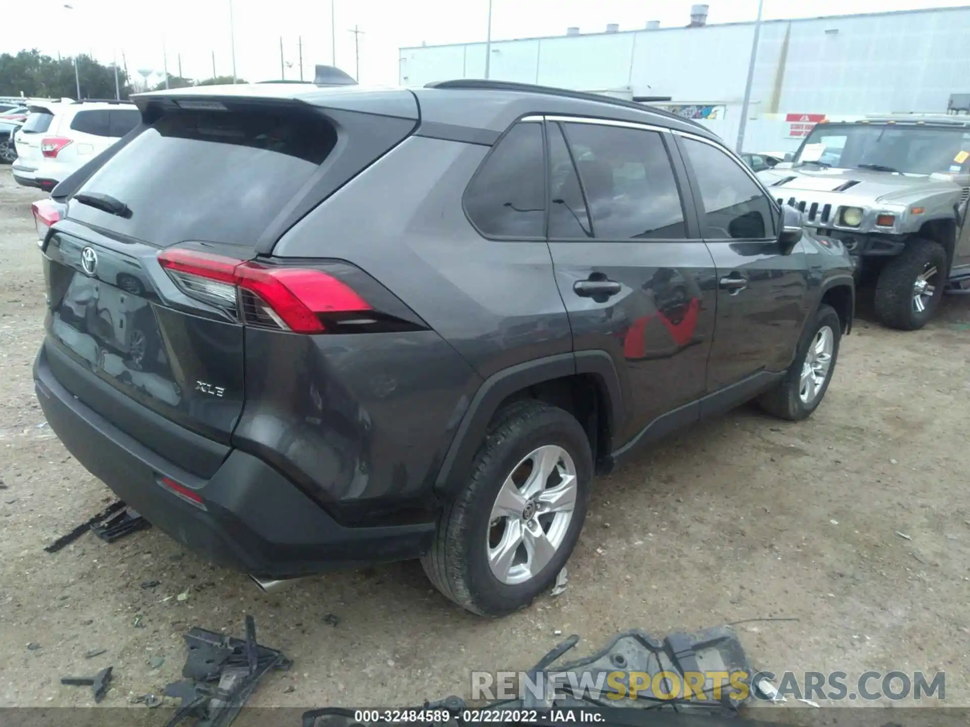 4 Photograph of a damaged car 2T3W1RFV5MC125402 TOYOTA RAV4 2021