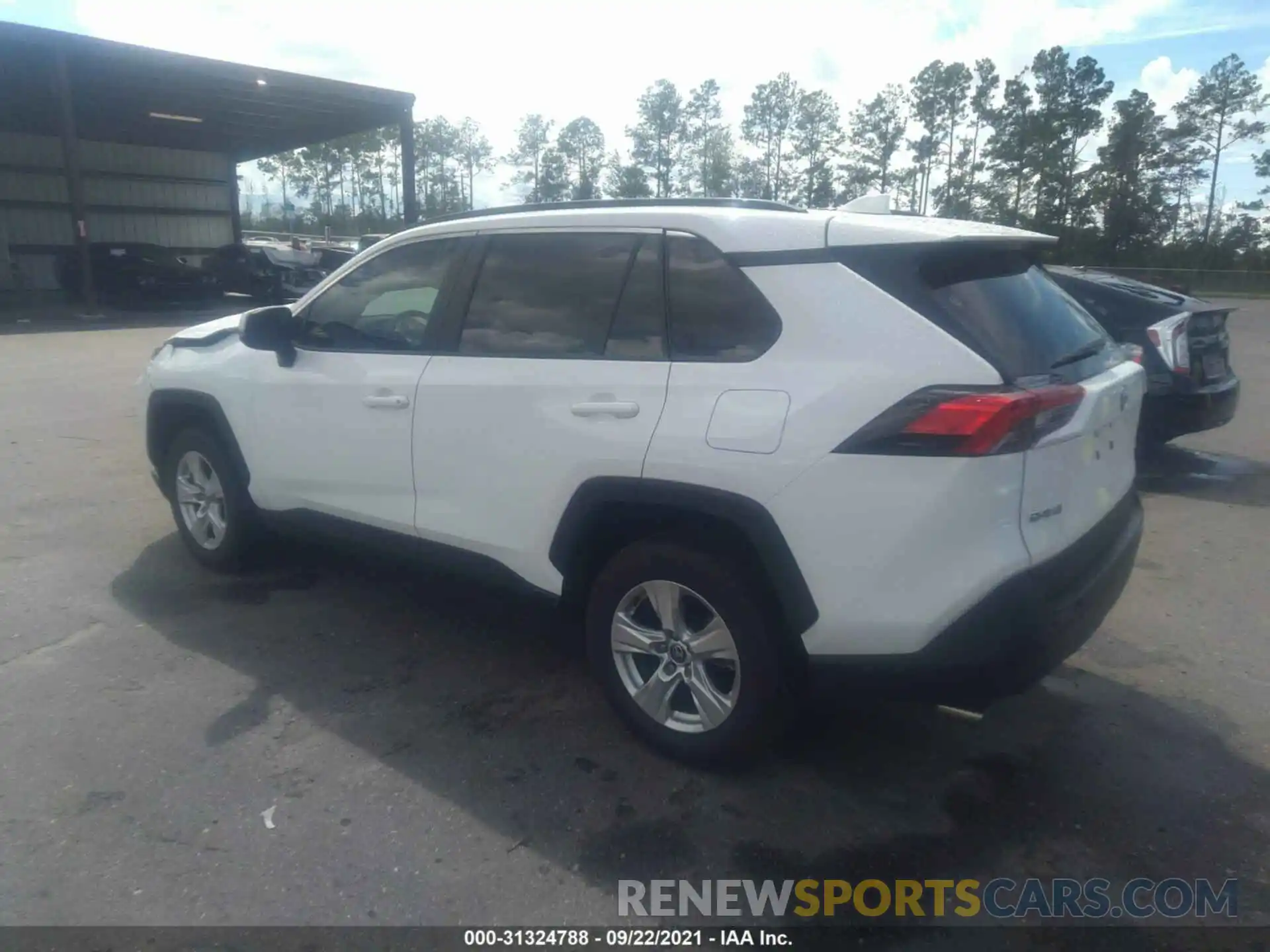 3 Photograph of a damaged car 2T3W1RFV5MC133838 TOYOTA RAV4 2021