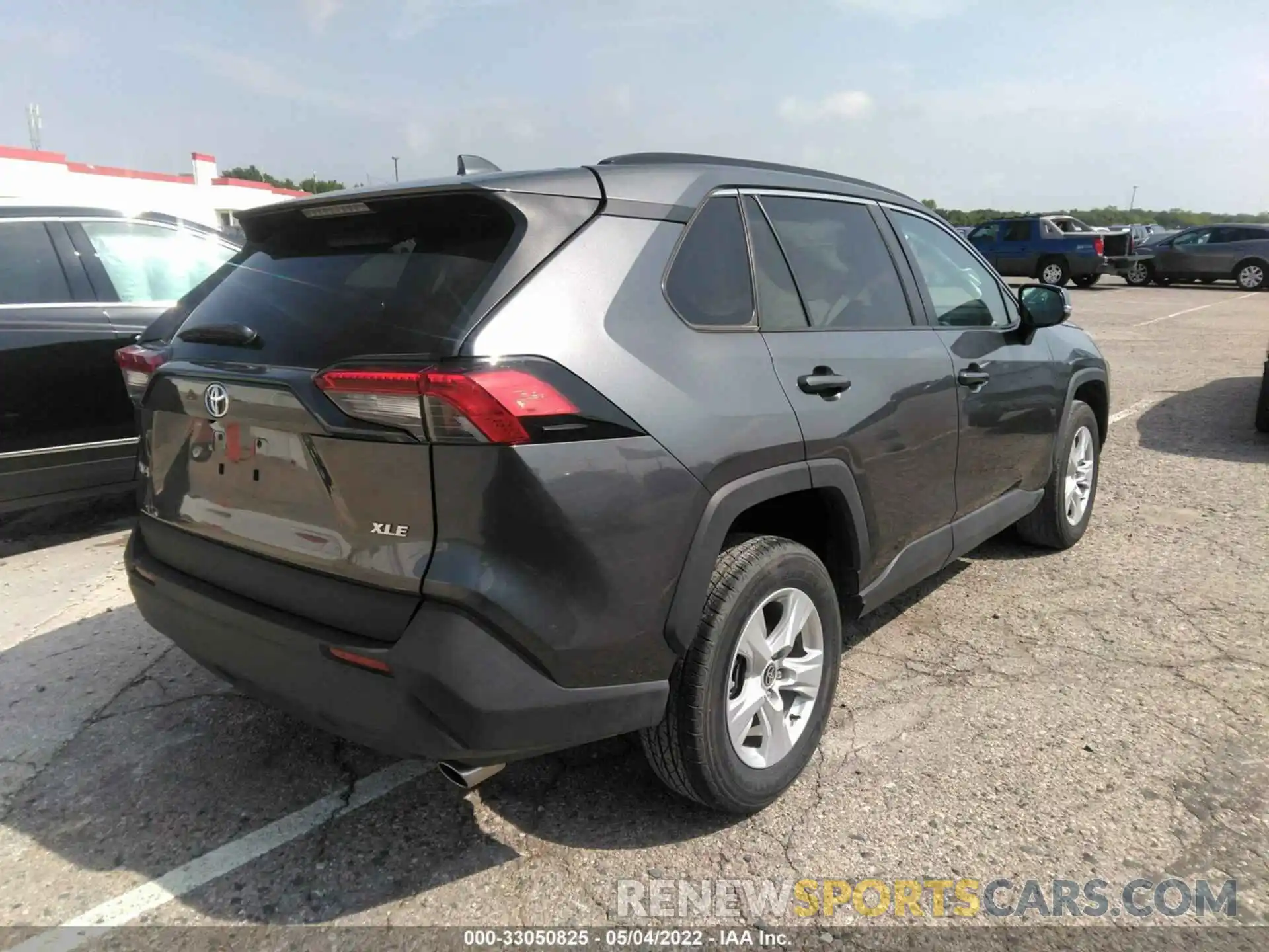 4 Photograph of a damaged car 2T3W1RFV5MC139607 TOYOTA RAV4 2021