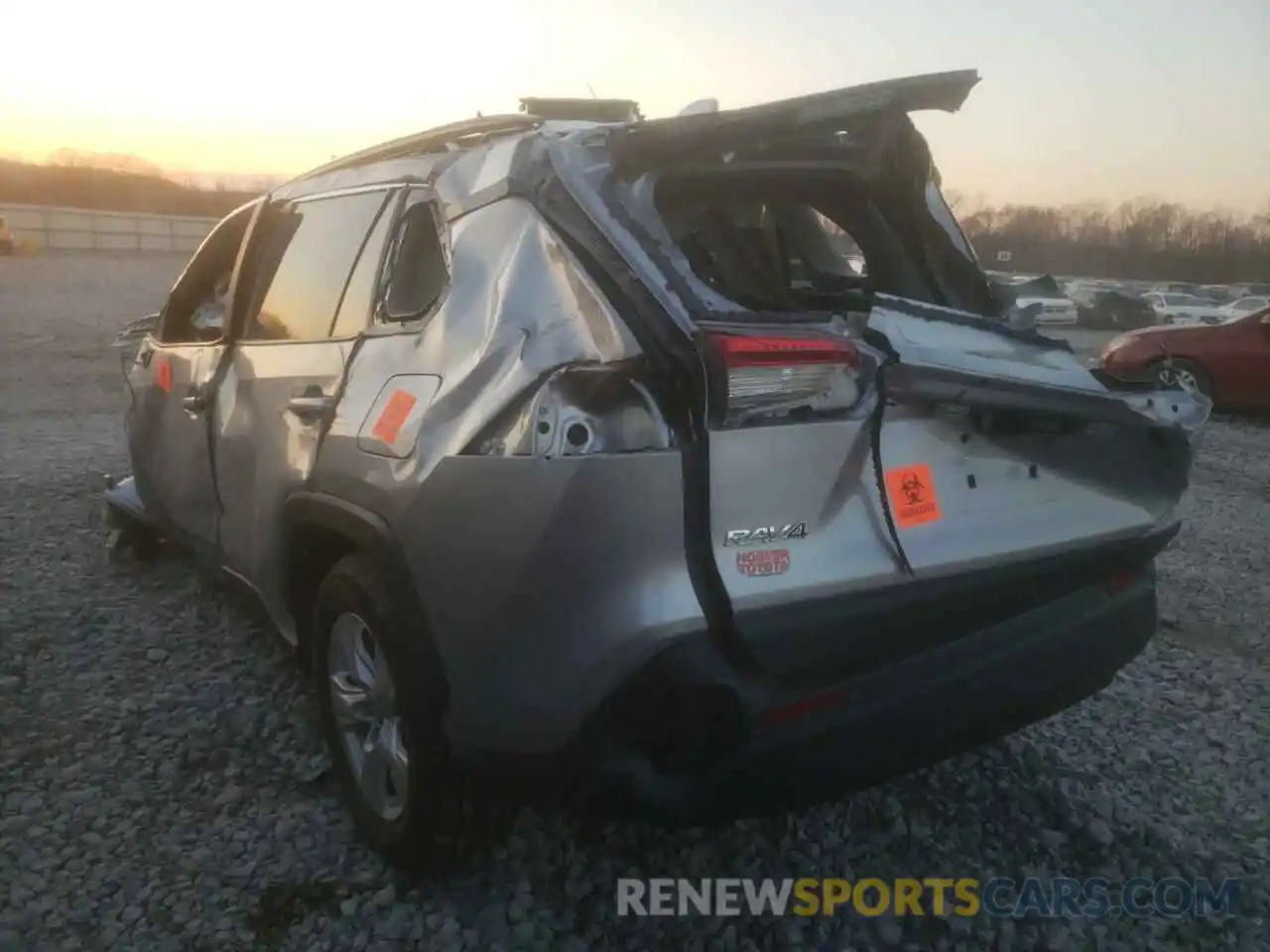 3 Photograph of a damaged car 2T3W1RFV5MC140949 TOYOTA RAV4 2021