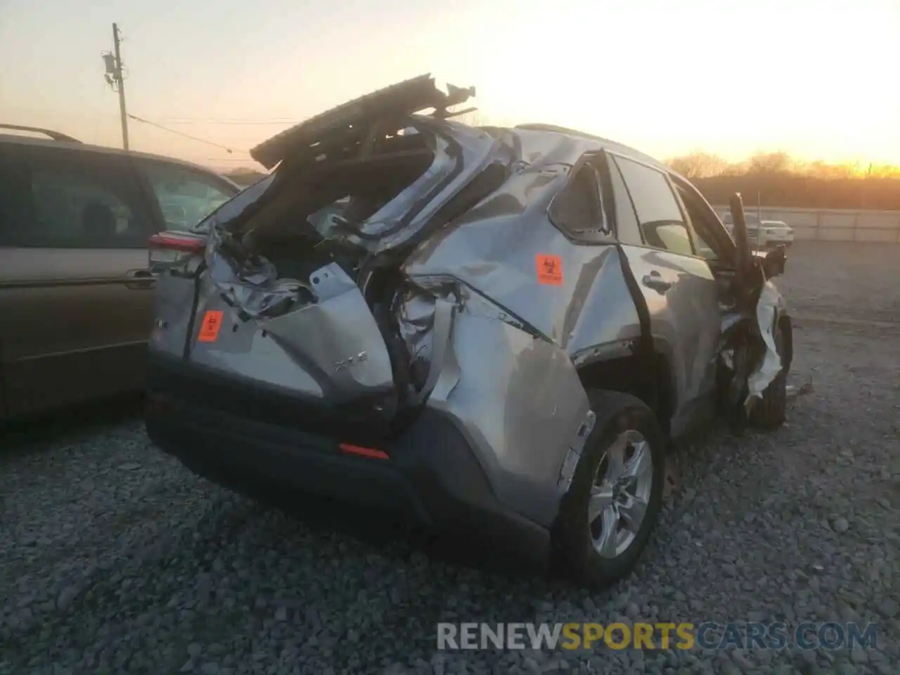 4 Photograph of a damaged car 2T3W1RFV5MC140949 TOYOTA RAV4 2021