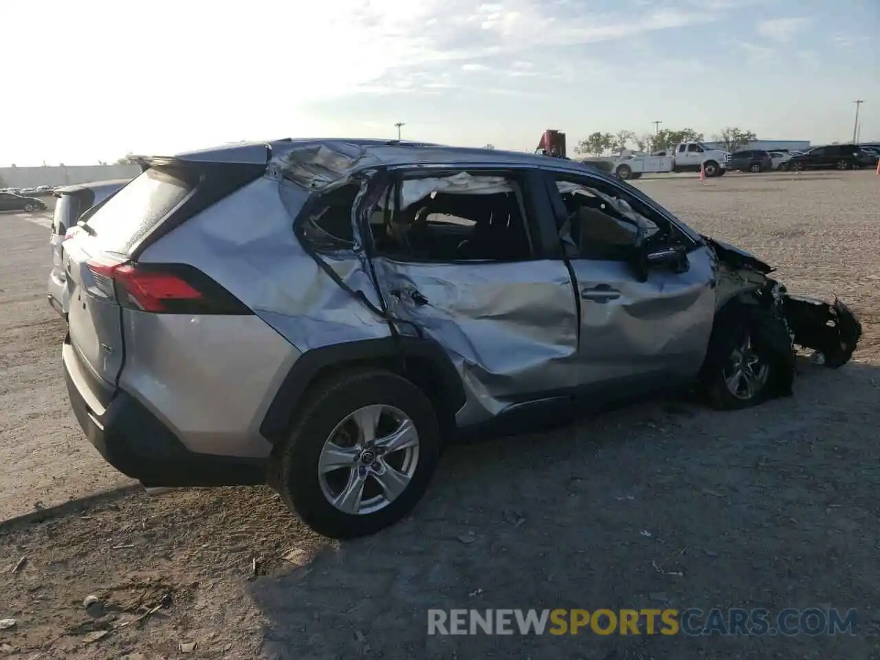 3 Photograph of a damaged car 2T3W1RFV5MC163311 TOYOTA RAV4 2021