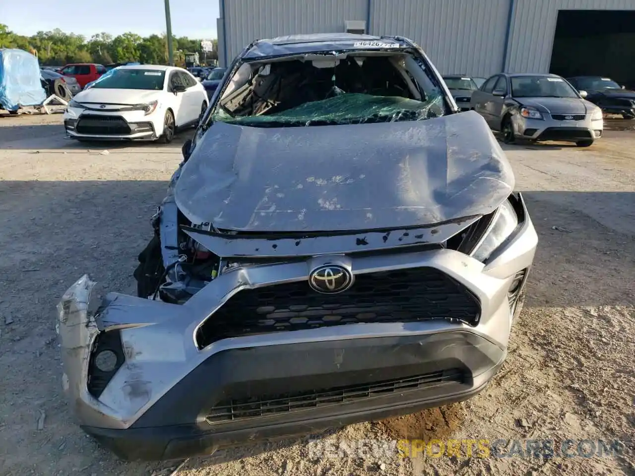 5 Photograph of a damaged car 2T3W1RFV5MC163311 TOYOTA RAV4 2021