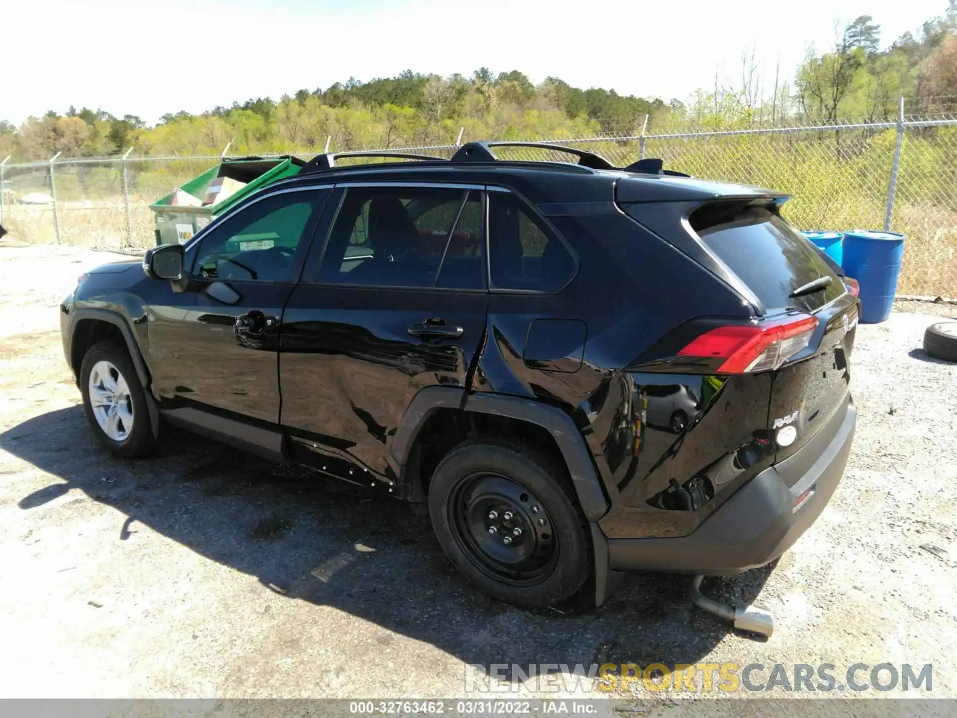 3 Photograph of a damaged car 2T3W1RFV5MW104001 TOYOTA RAV4 2021