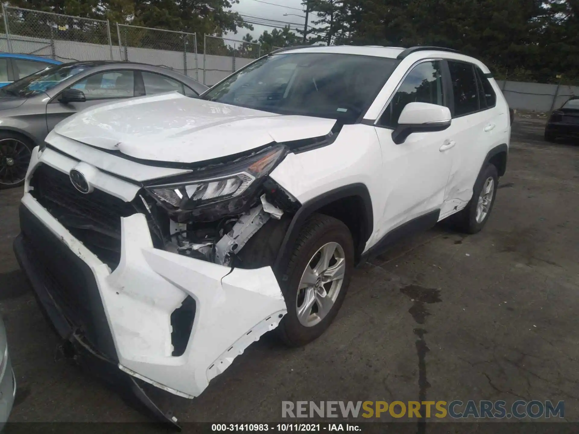 2 Photograph of a damaged car 2T3W1RFV5MW112017 TOYOTA RAV4 2021