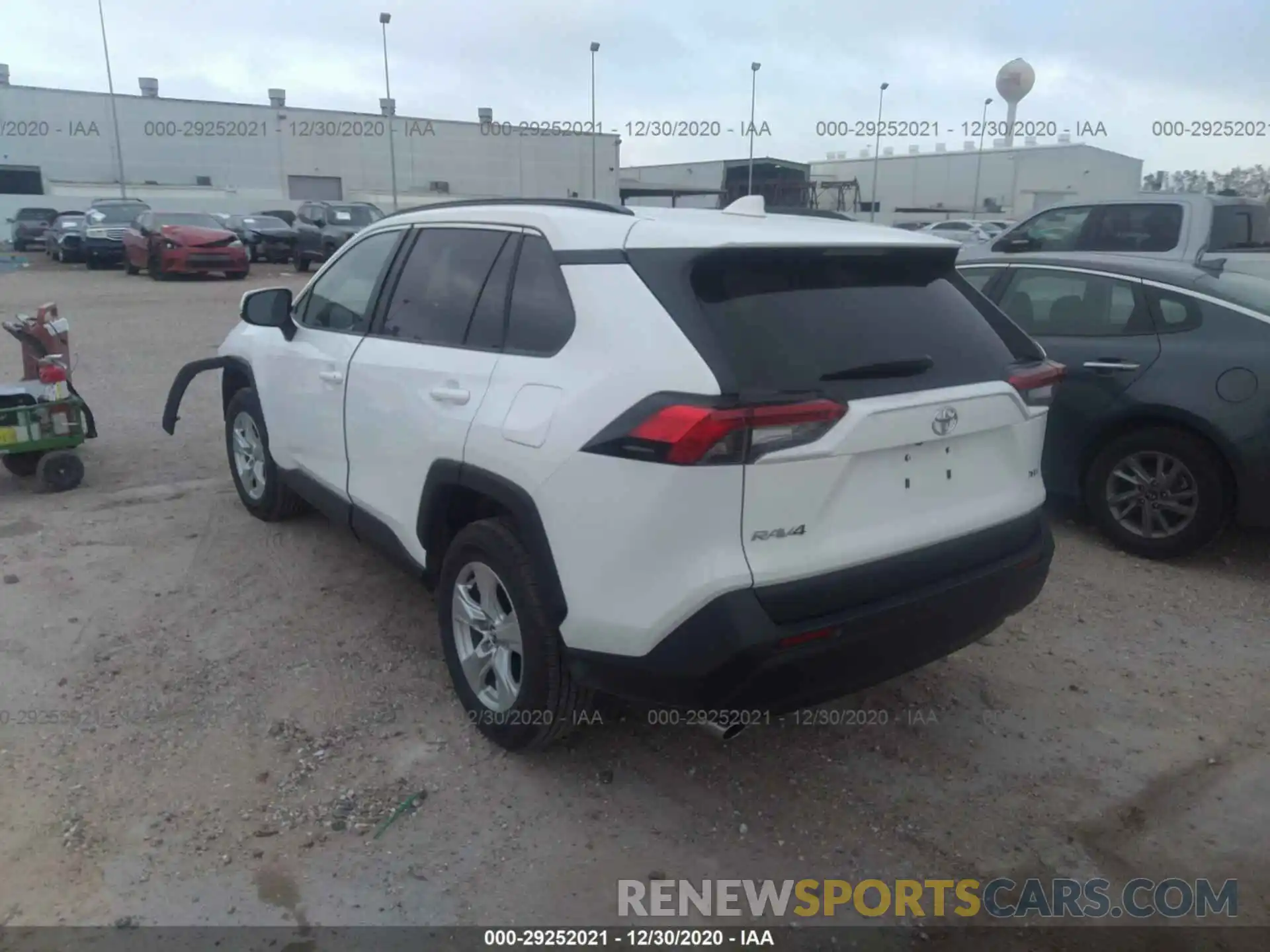 3 Photograph of a damaged car 2T3W1RFV5MW112891 TOYOTA RAV4 2021