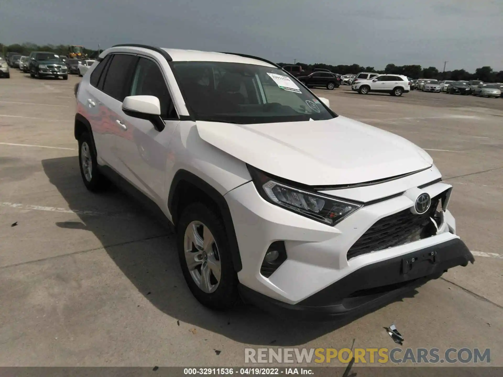 1 Photograph of a damaged car 2T3W1RFV5MW112907 TOYOTA RAV4 2021