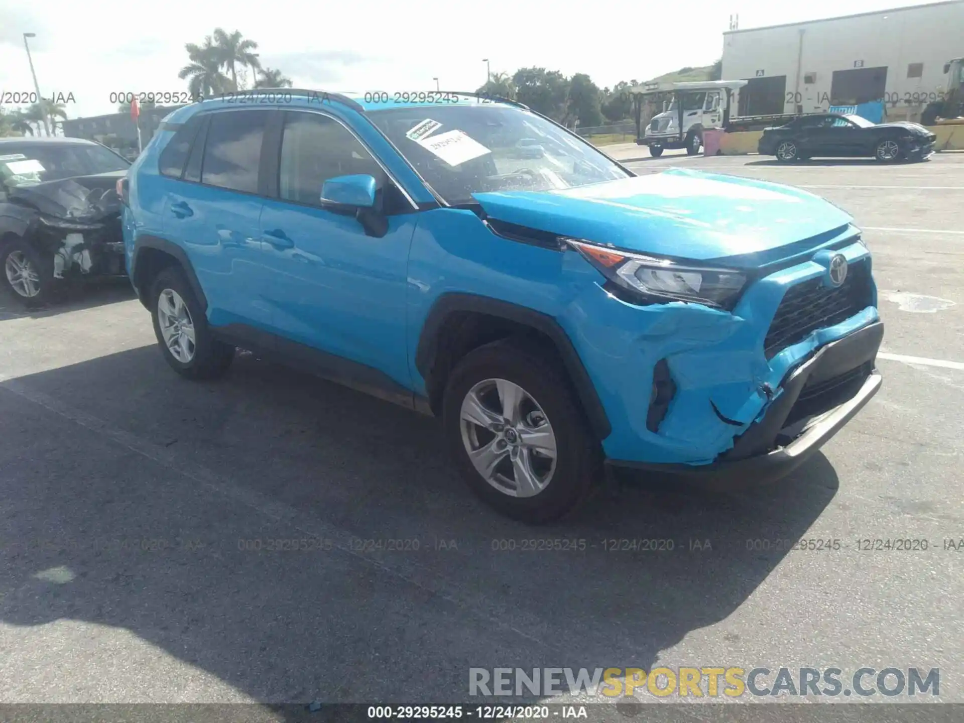 1 Photograph of a damaged car 2T3W1RFV5MW113121 TOYOTA RAV4 2021