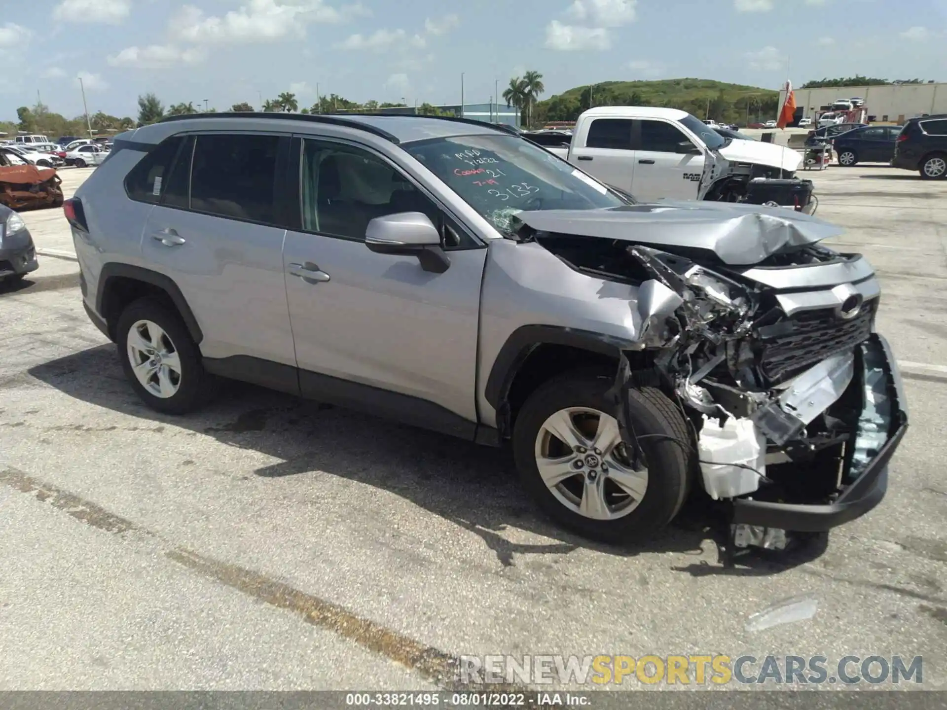 1 Photograph of a damaged car 2T3W1RFV5MW113135 TOYOTA RAV4 2021