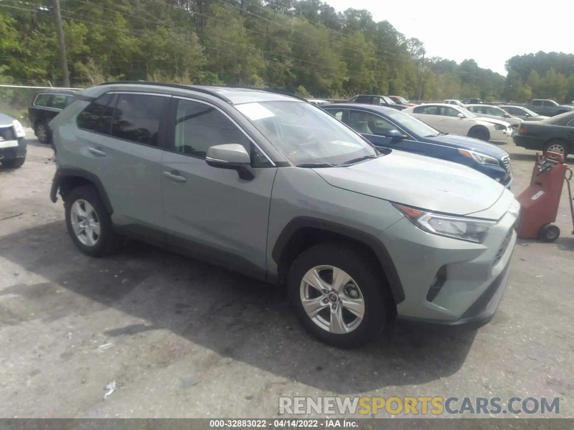 1 Photograph of a damaged car 2T3W1RFV5MW114902 TOYOTA RAV4 2021