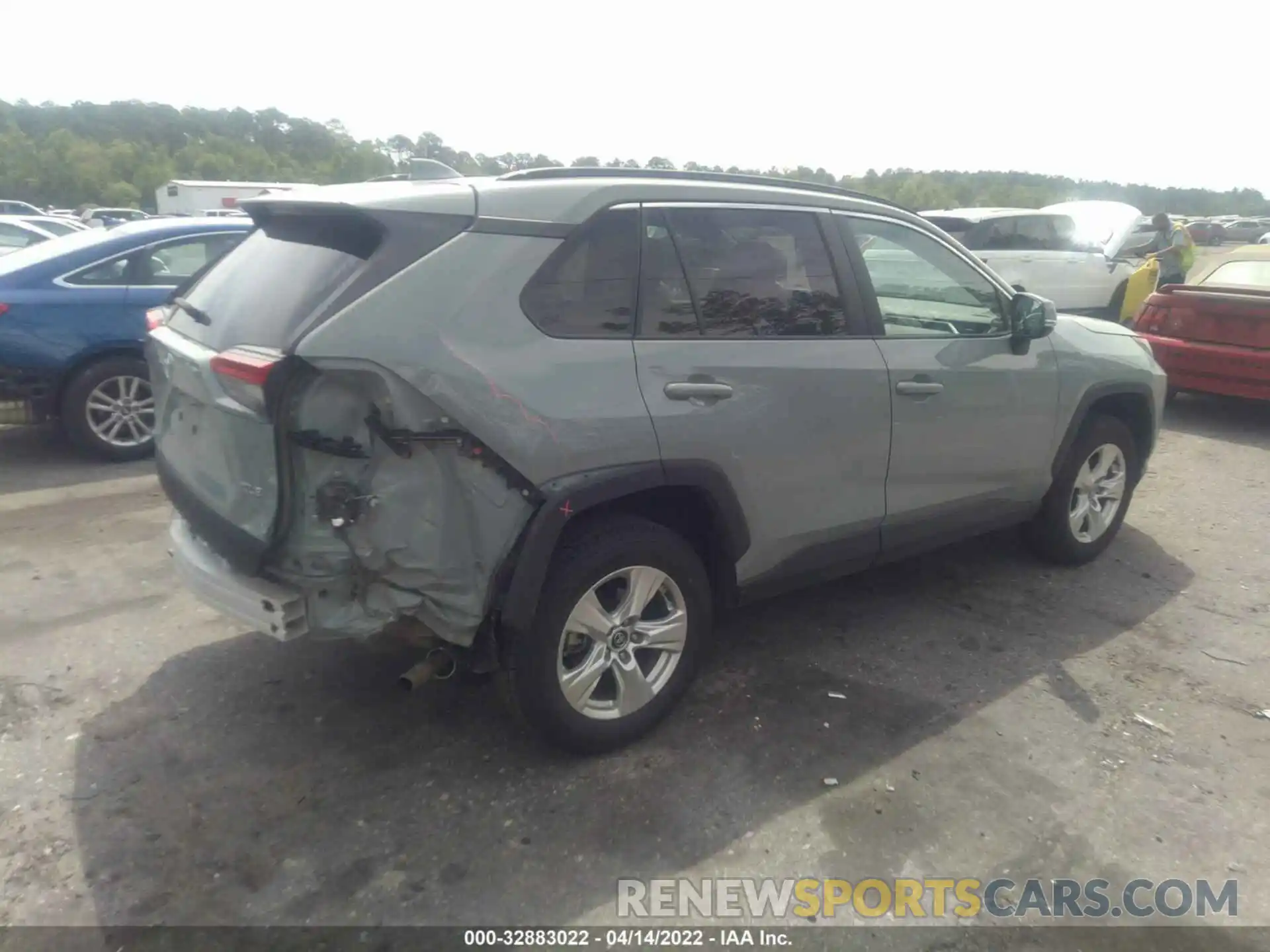 4 Photograph of a damaged car 2T3W1RFV5MW114902 TOYOTA RAV4 2021