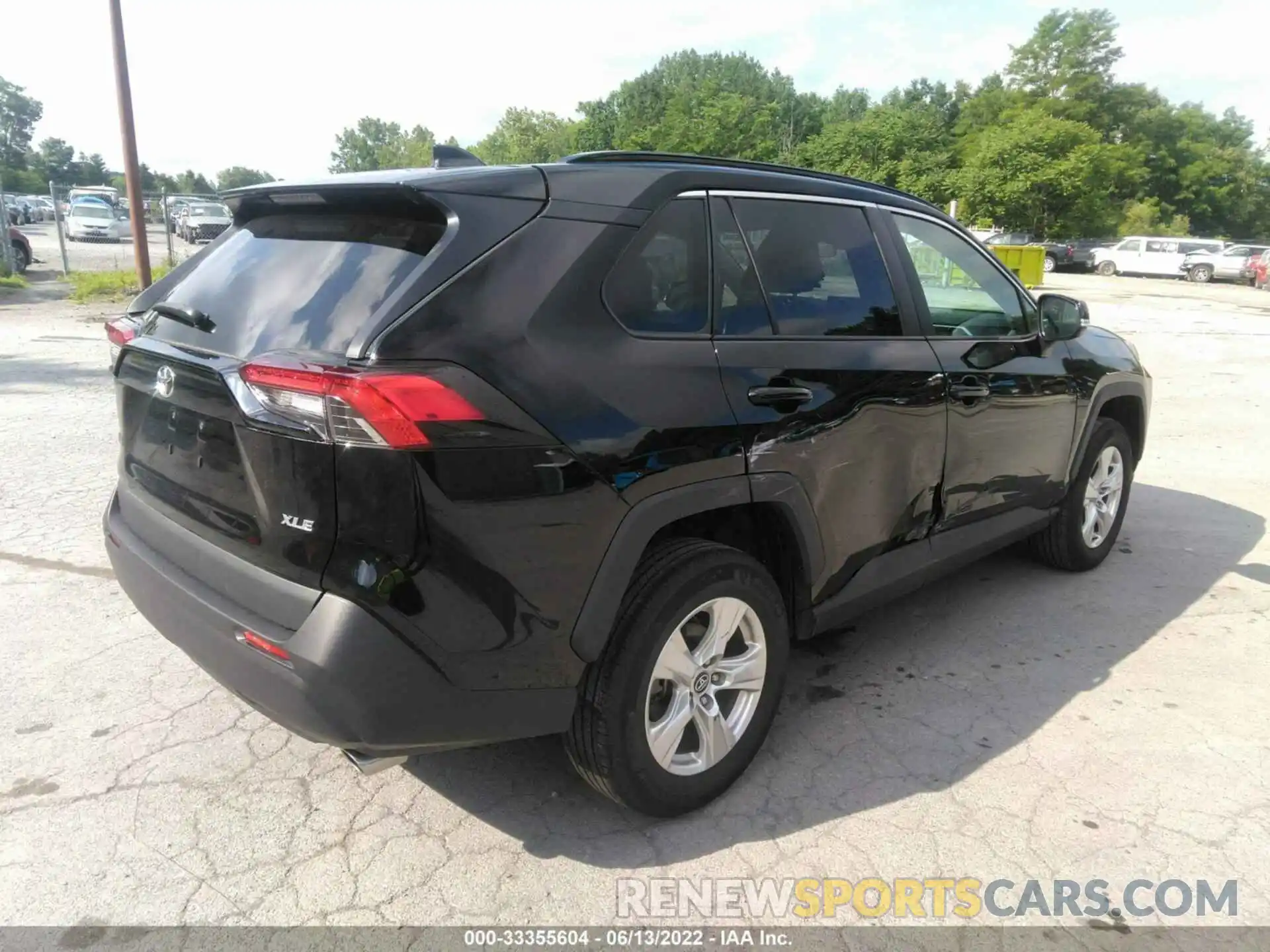 4 Photograph of a damaged car 2T3W1RFV5MW118884 TOYOTA RAV4 2021